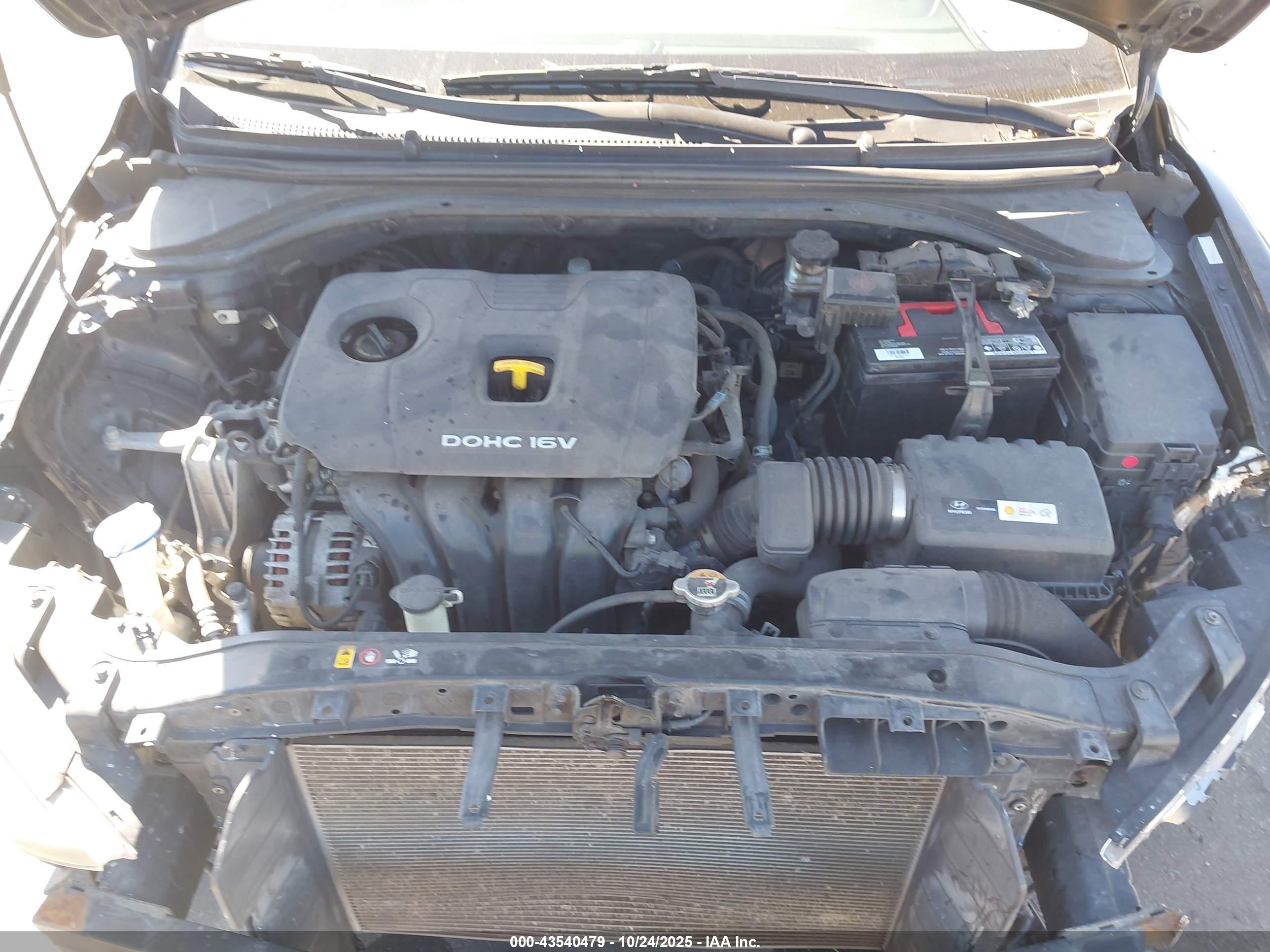 HYUNDAI ELANTRA image 10