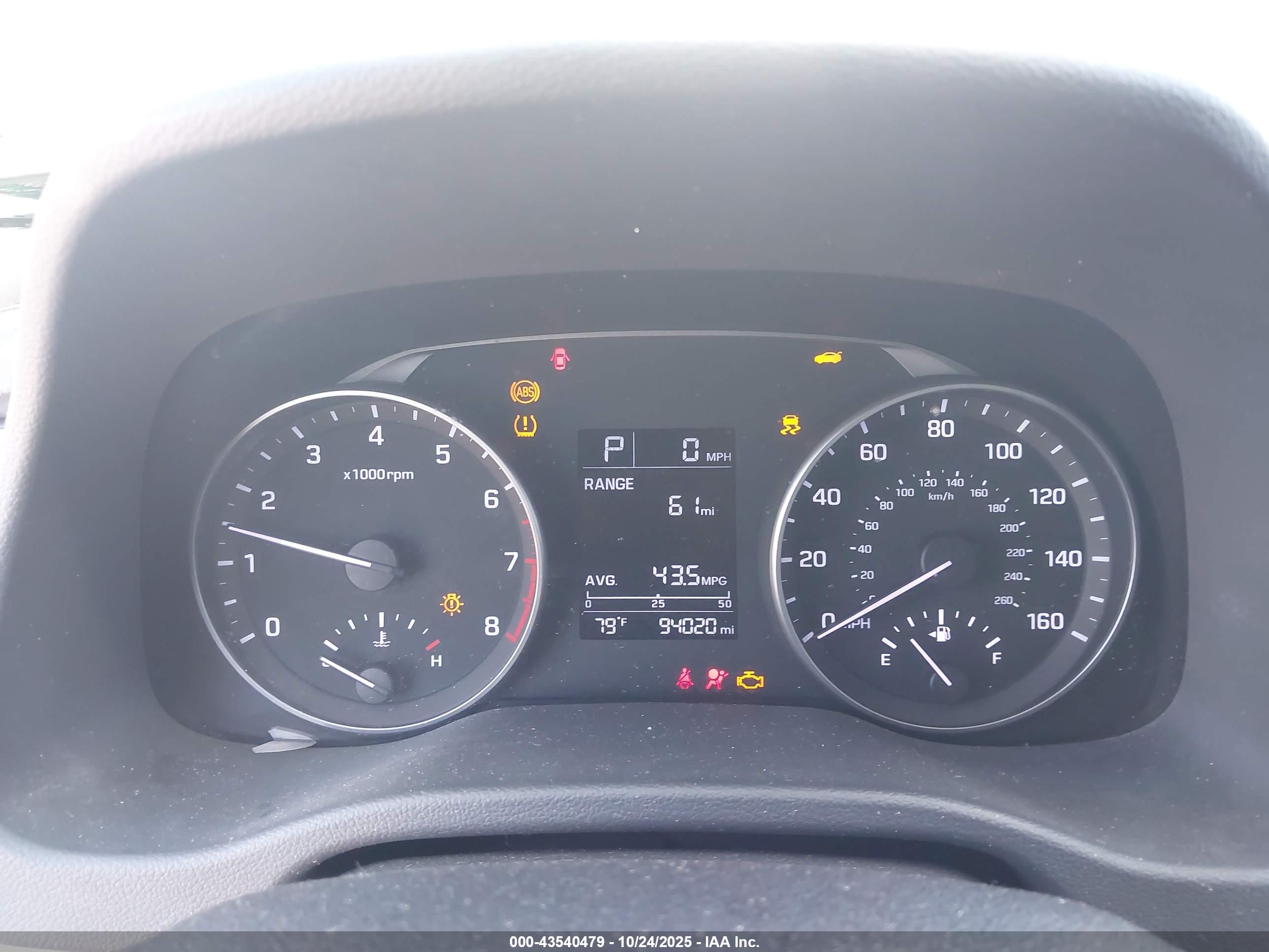 HYUNDAI ELANTRA image 7