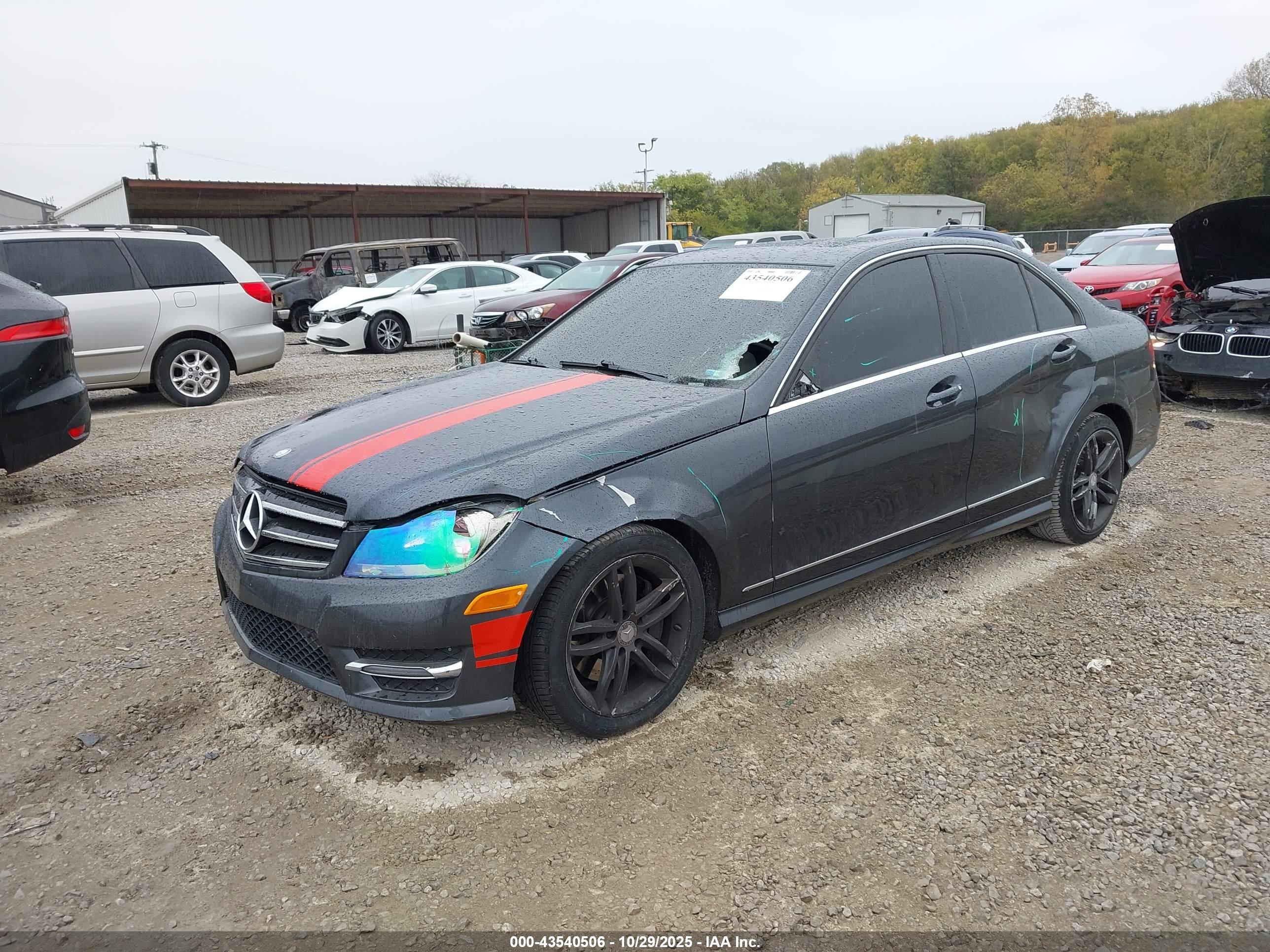 MERCEDES-BENZ C image 2