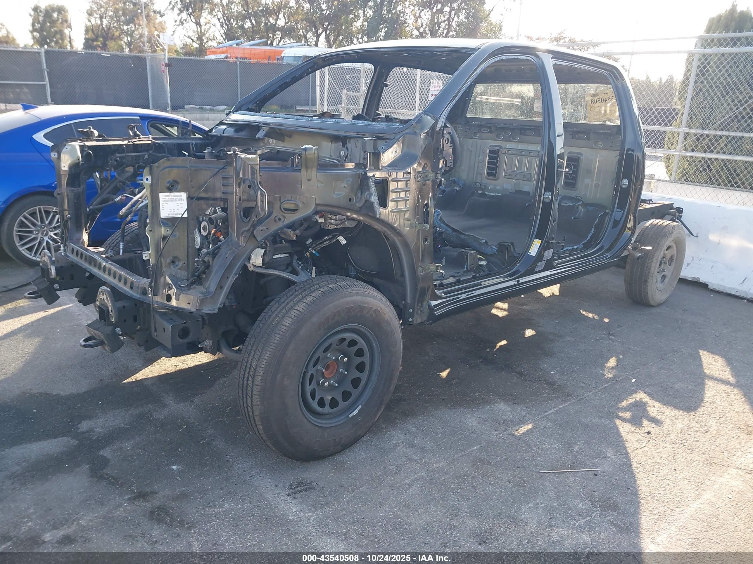 CHEVROLET SILVERADO image 2