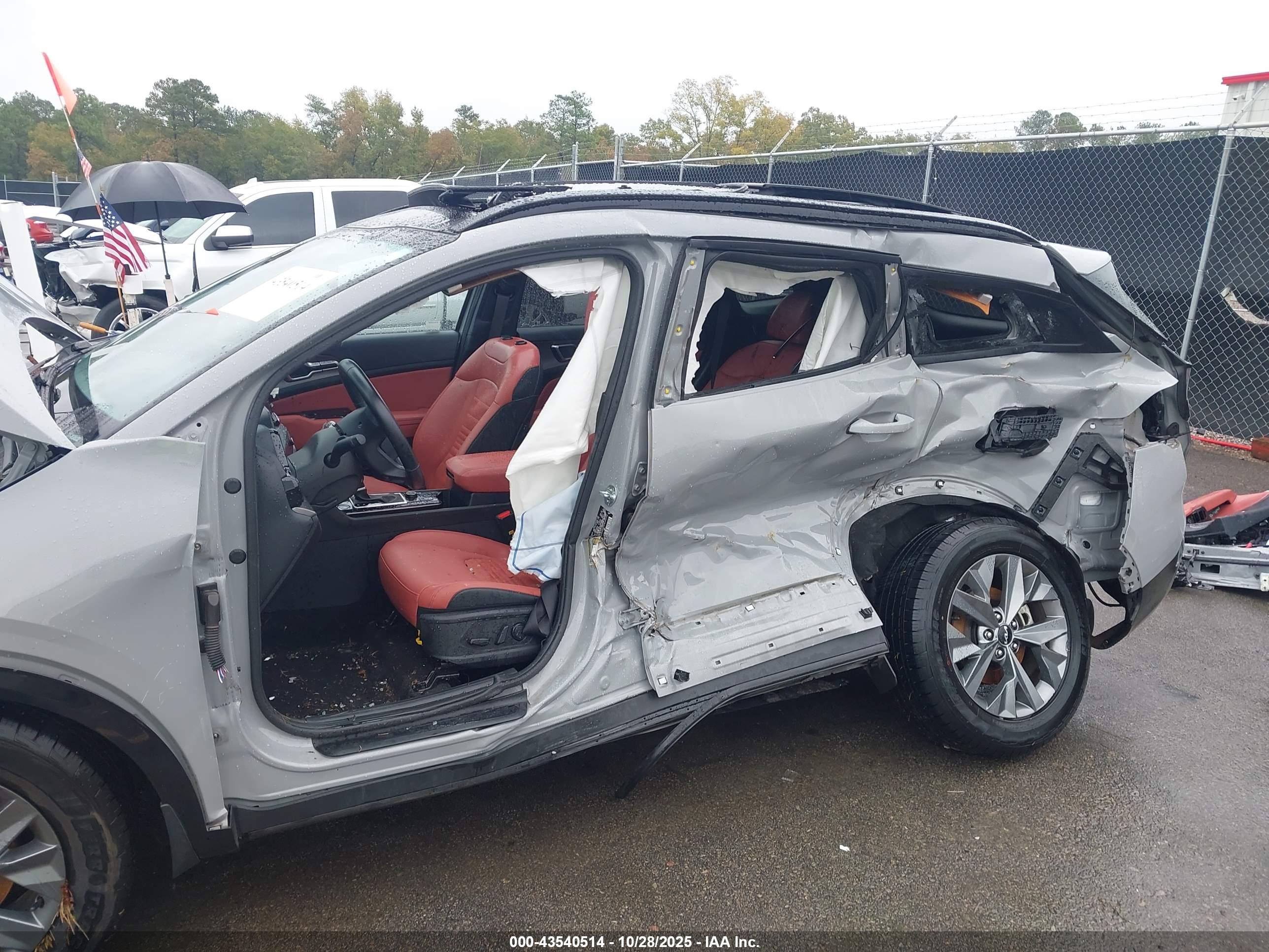 KIA SPORTAGE image 6