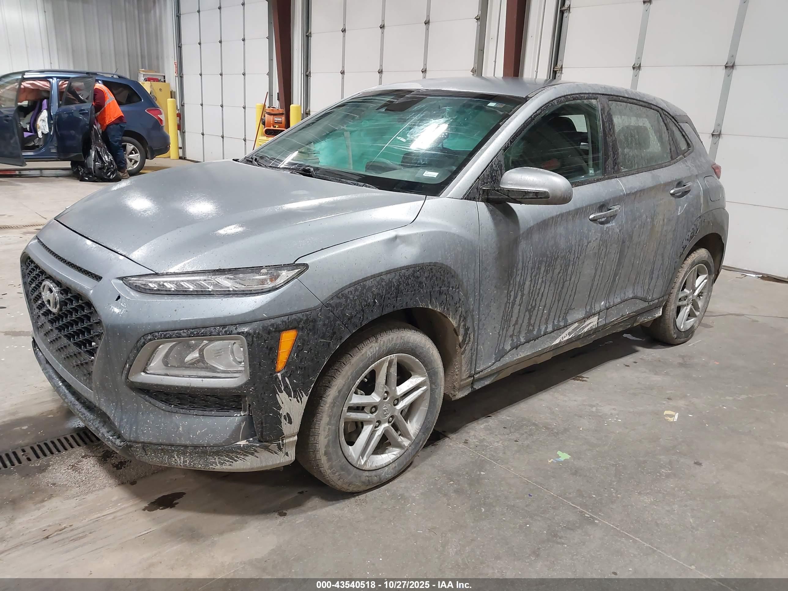 HYUNDAI KONA image 2