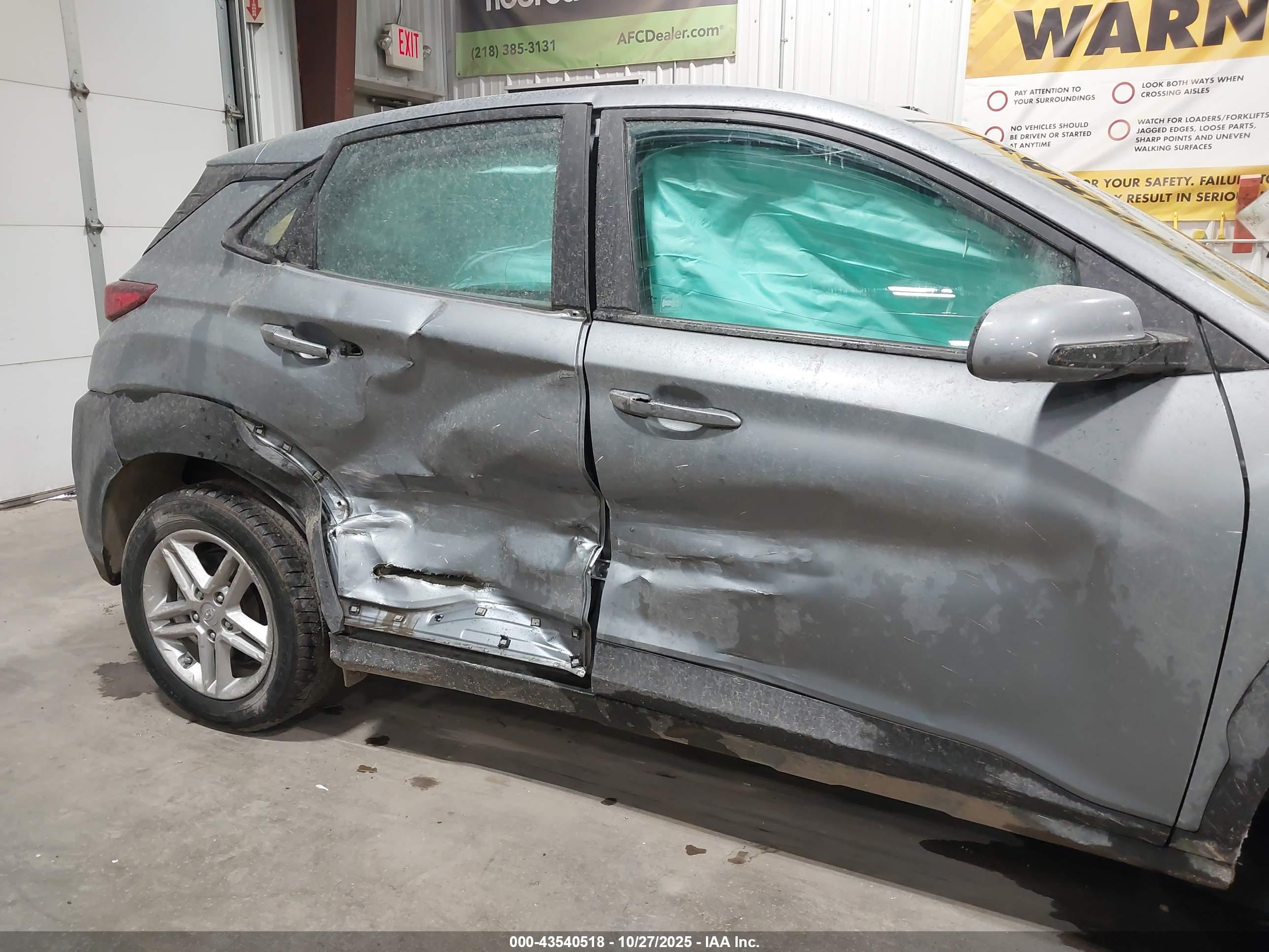 HYUNDAI KONA image 6