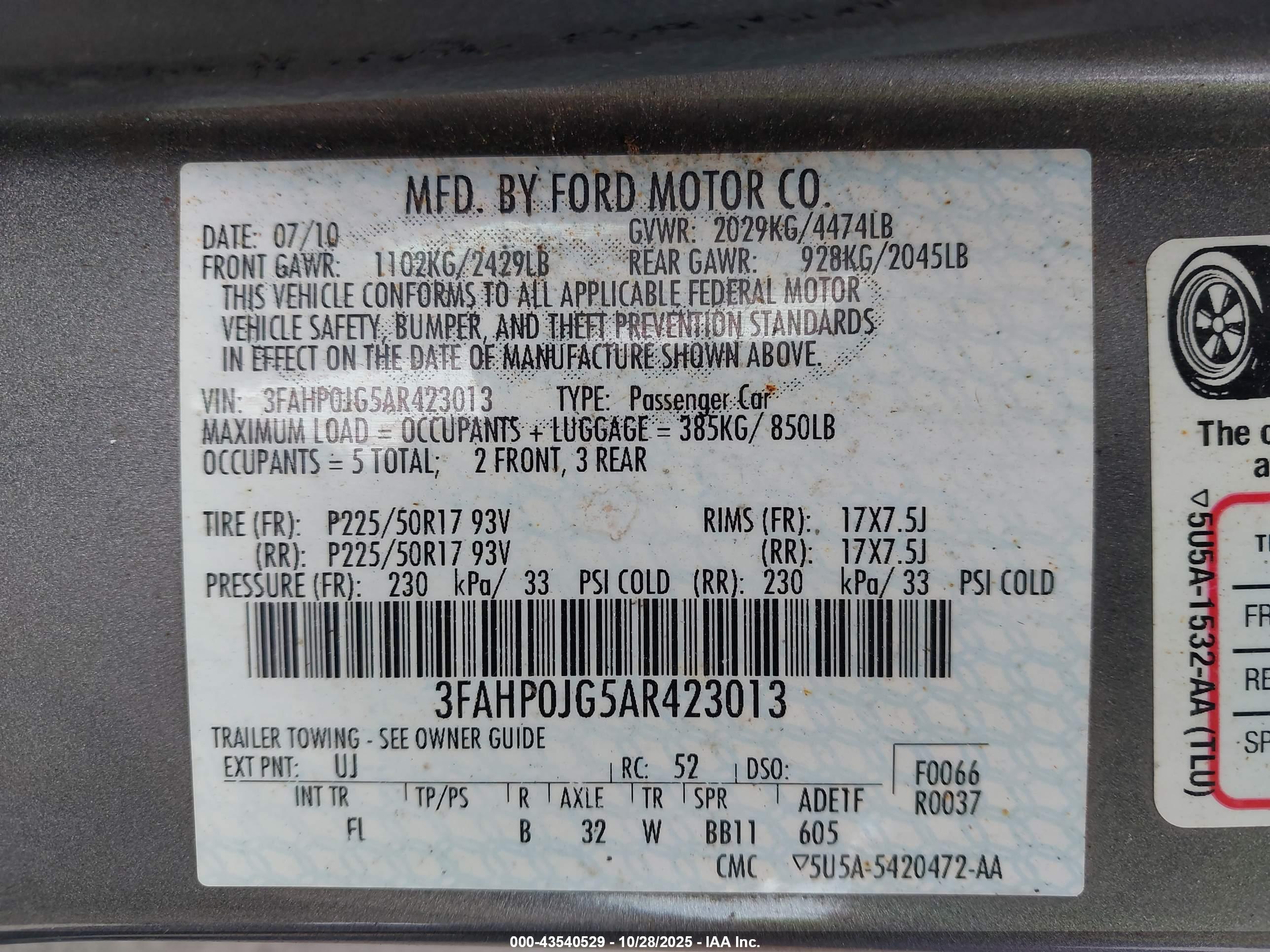 FORD FUSION image 9