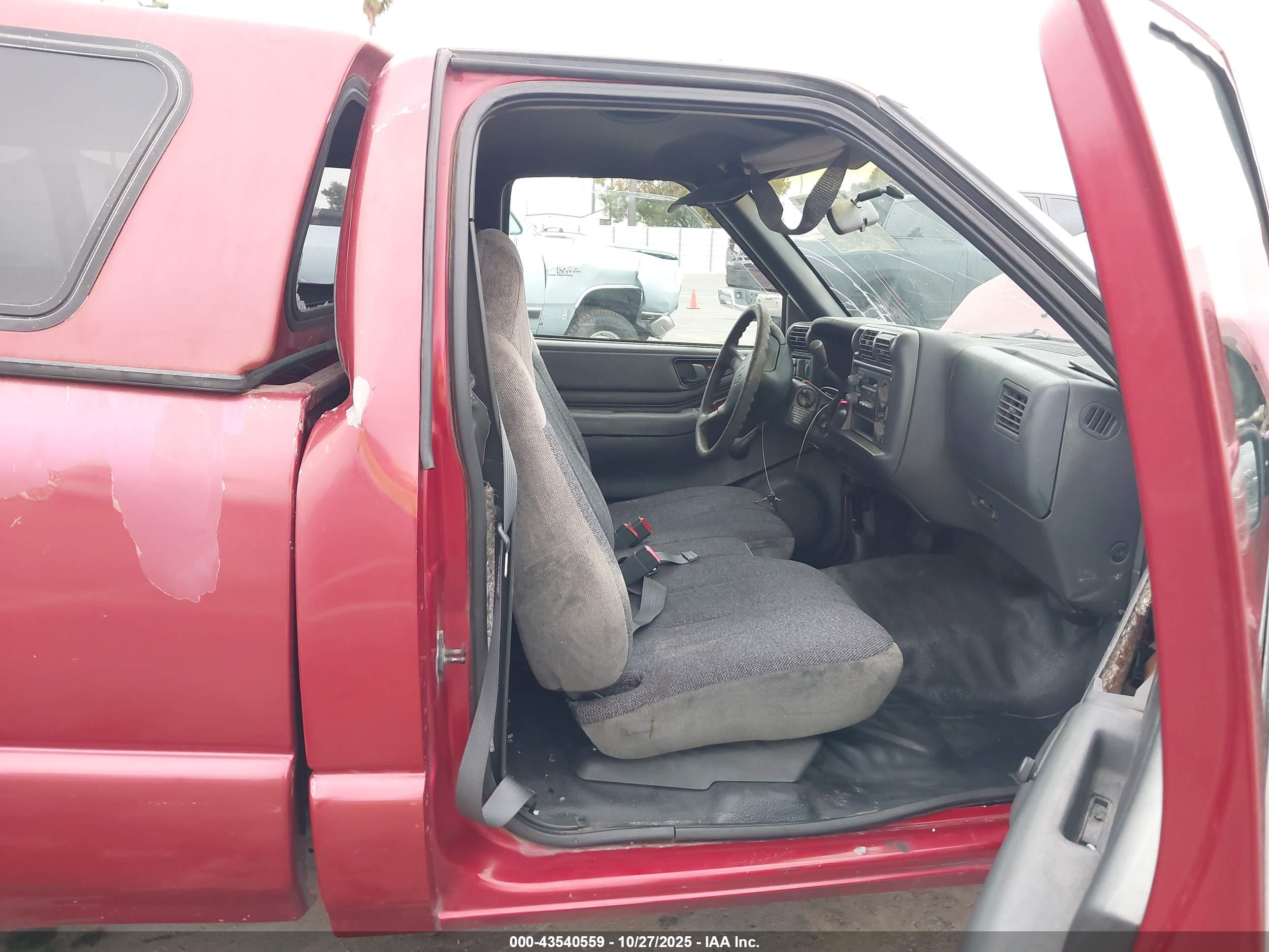 CHEVROLET S image 5
