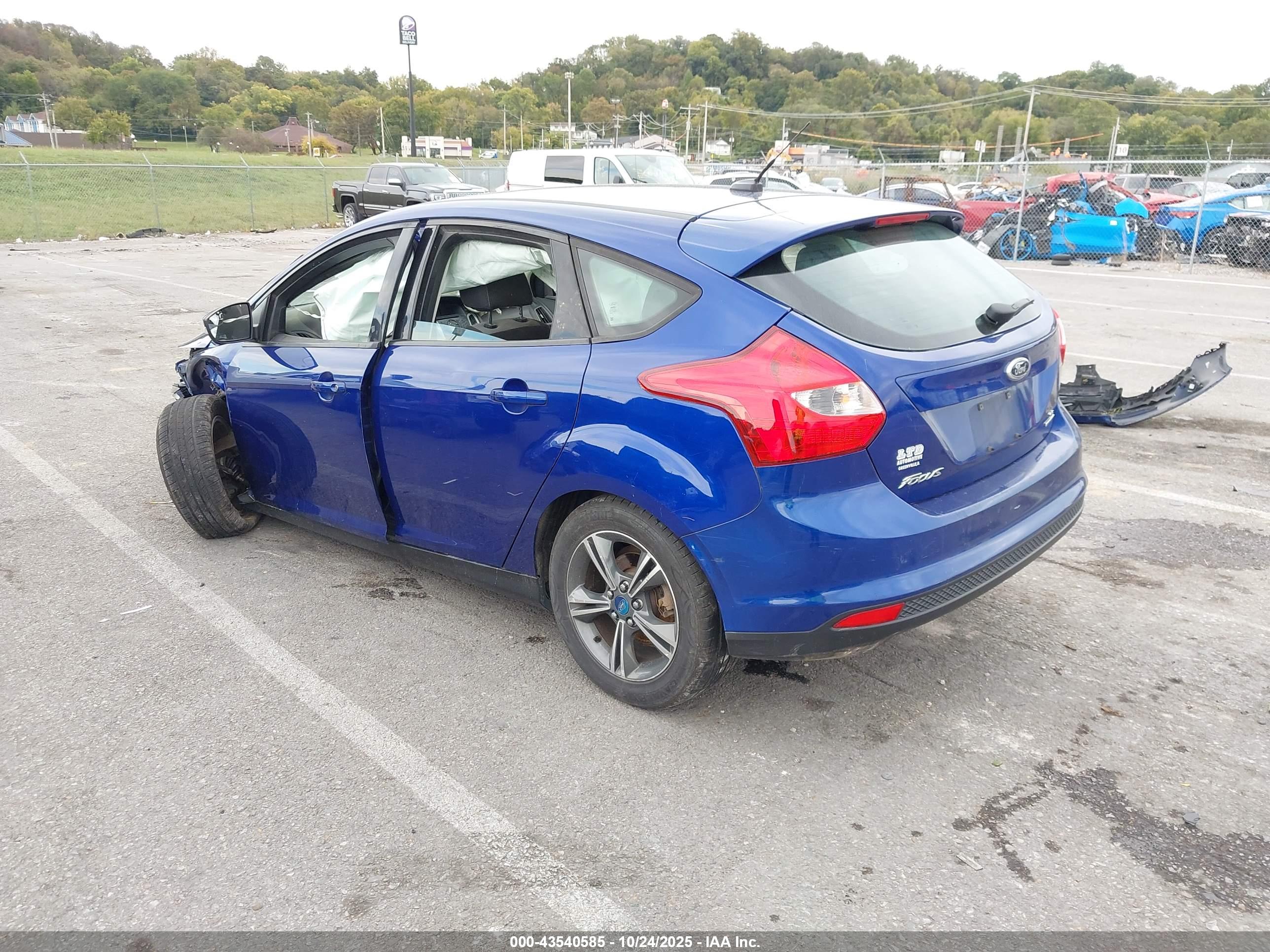 FORD FOCUS image 3