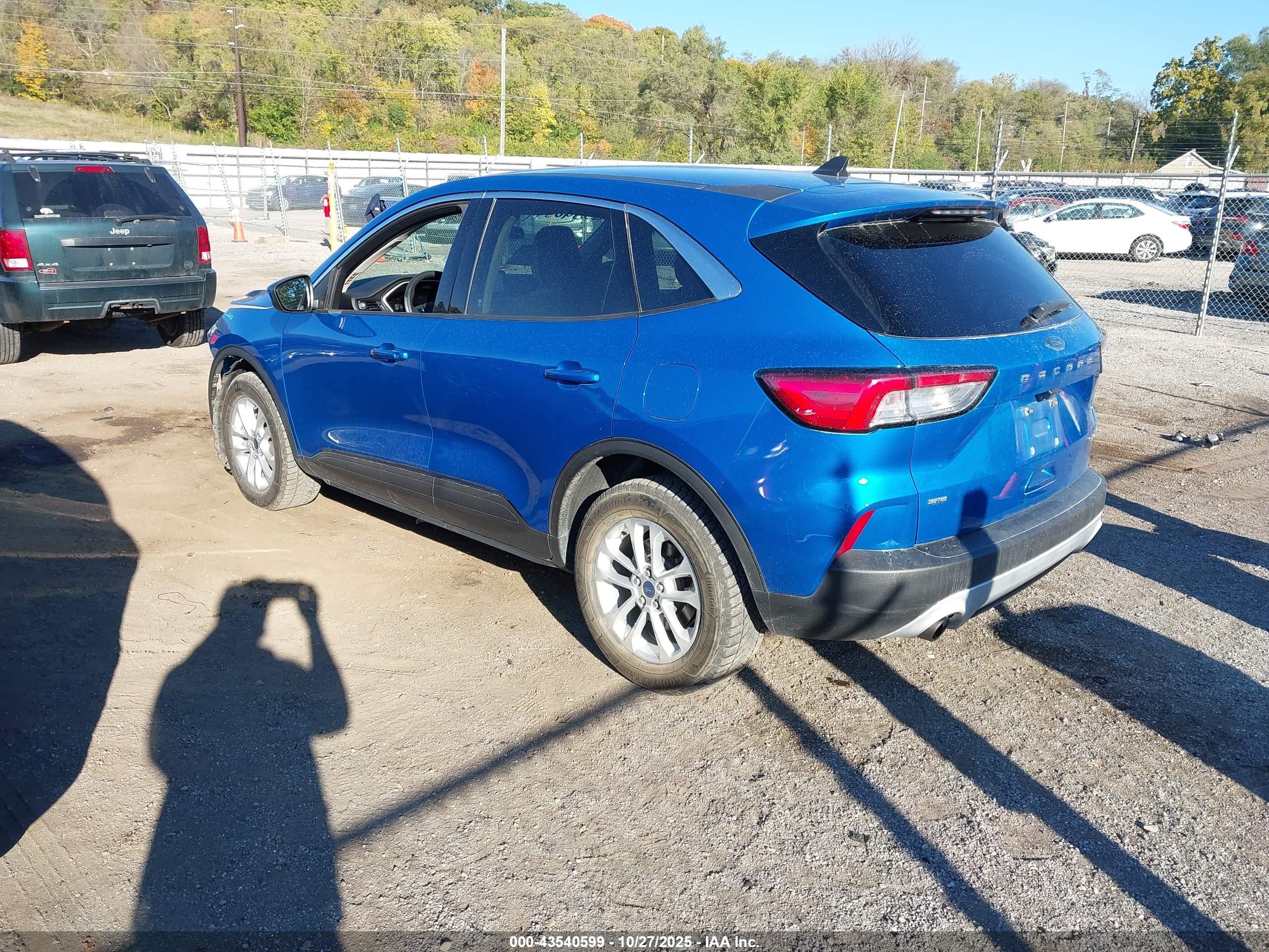 FORD ESCAPE image 3