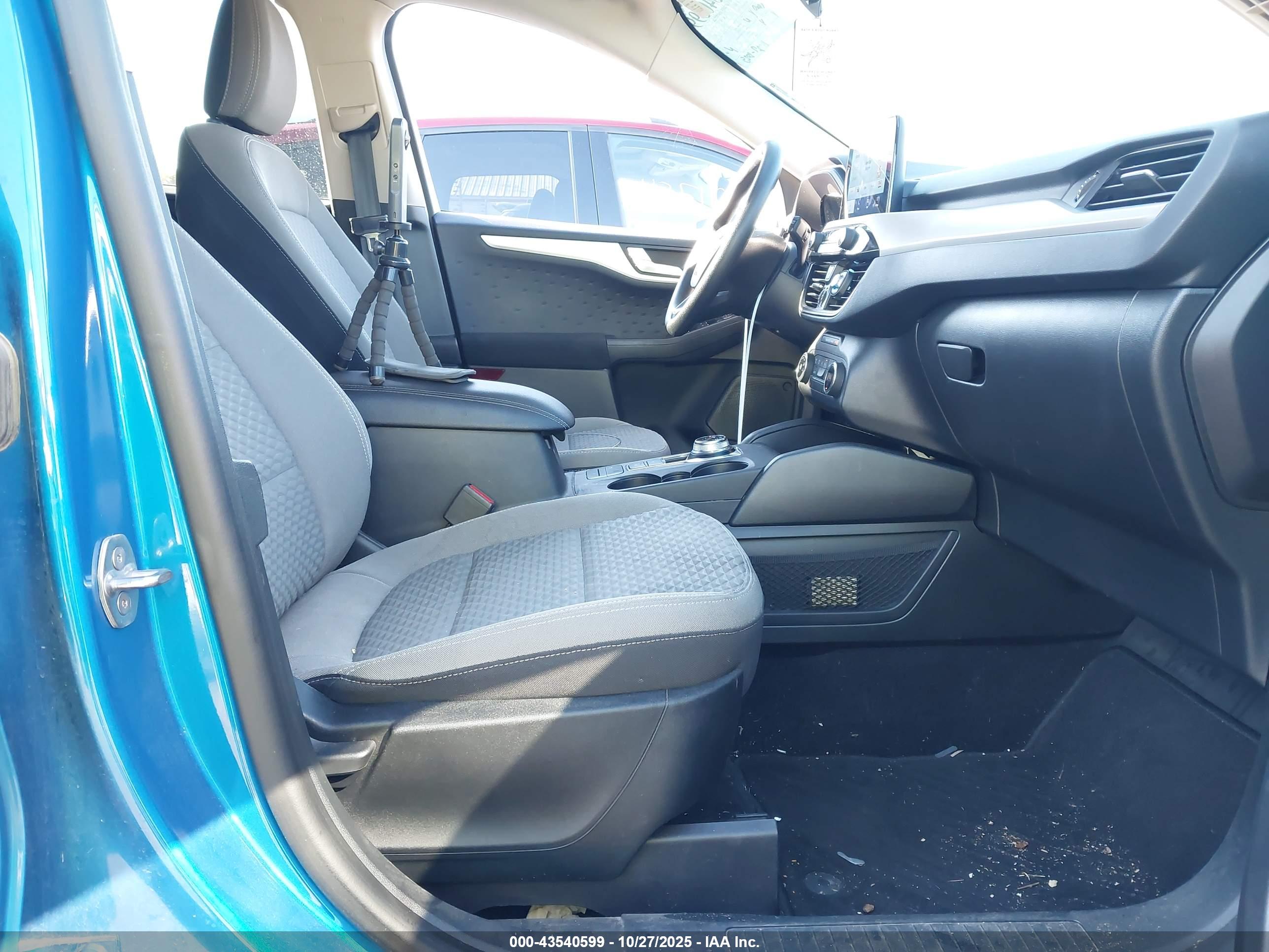 FORD ESCAPE image 5
