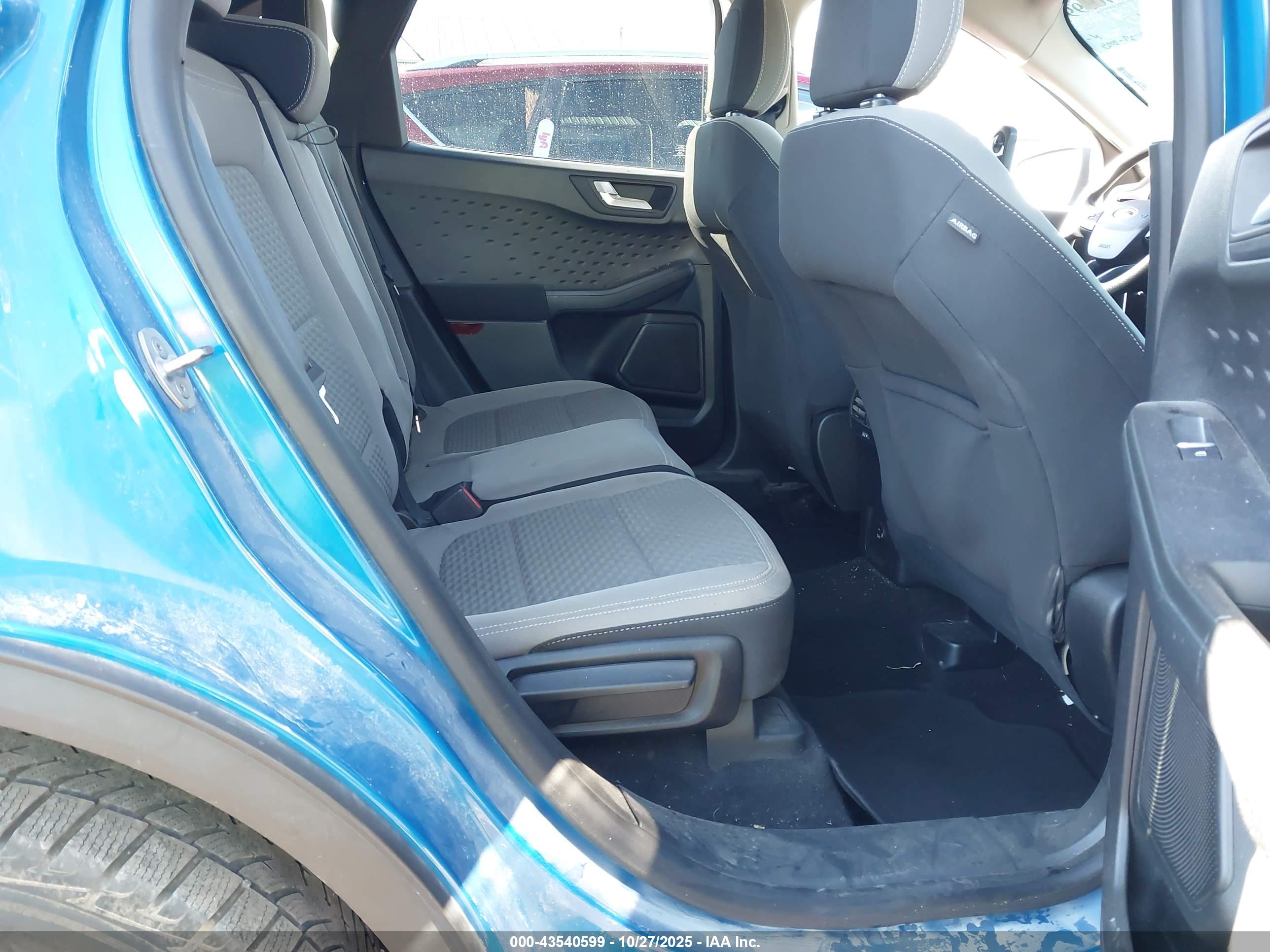 FORD ESCAPE image 8