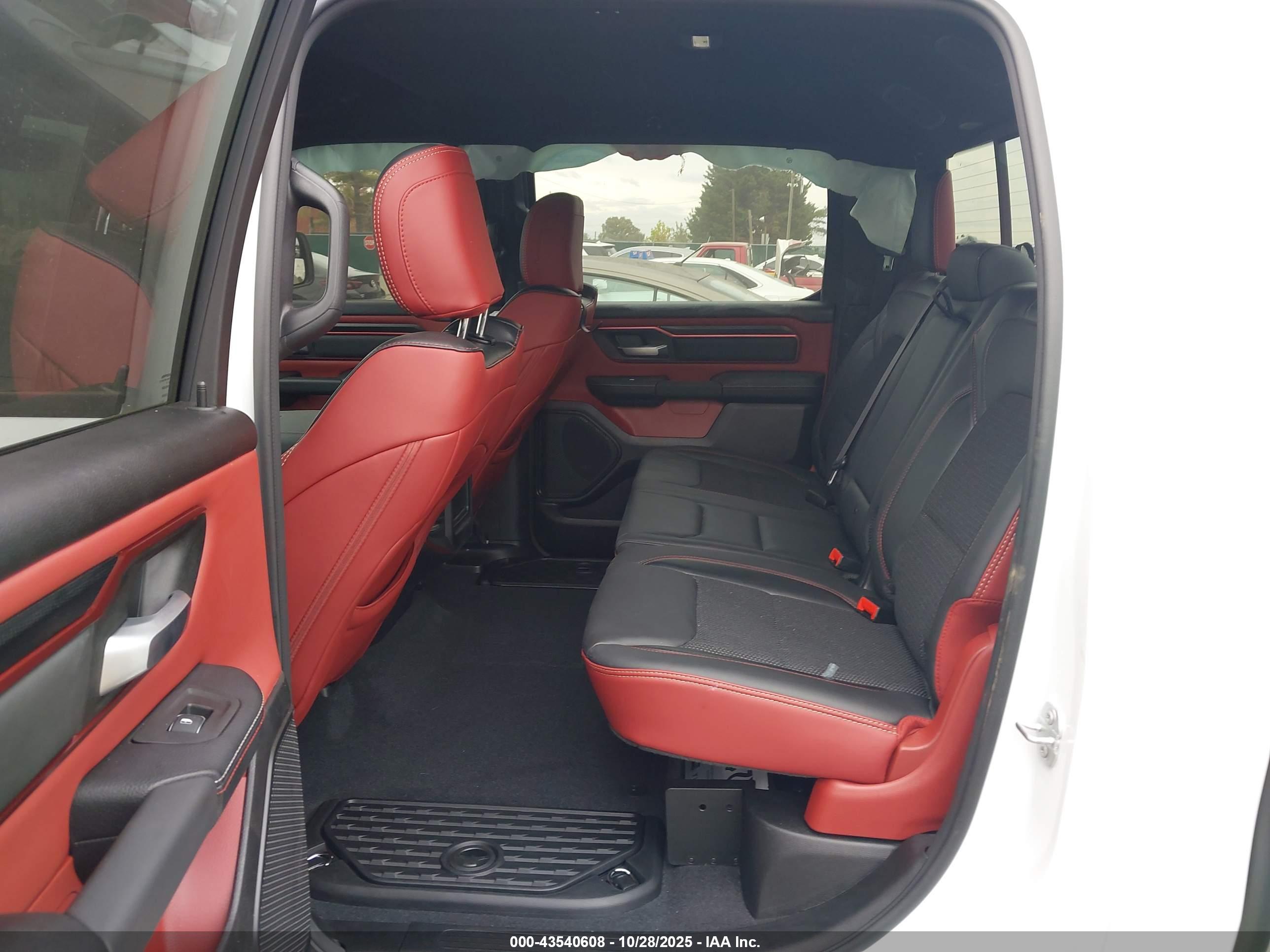RAM 1500 image 8