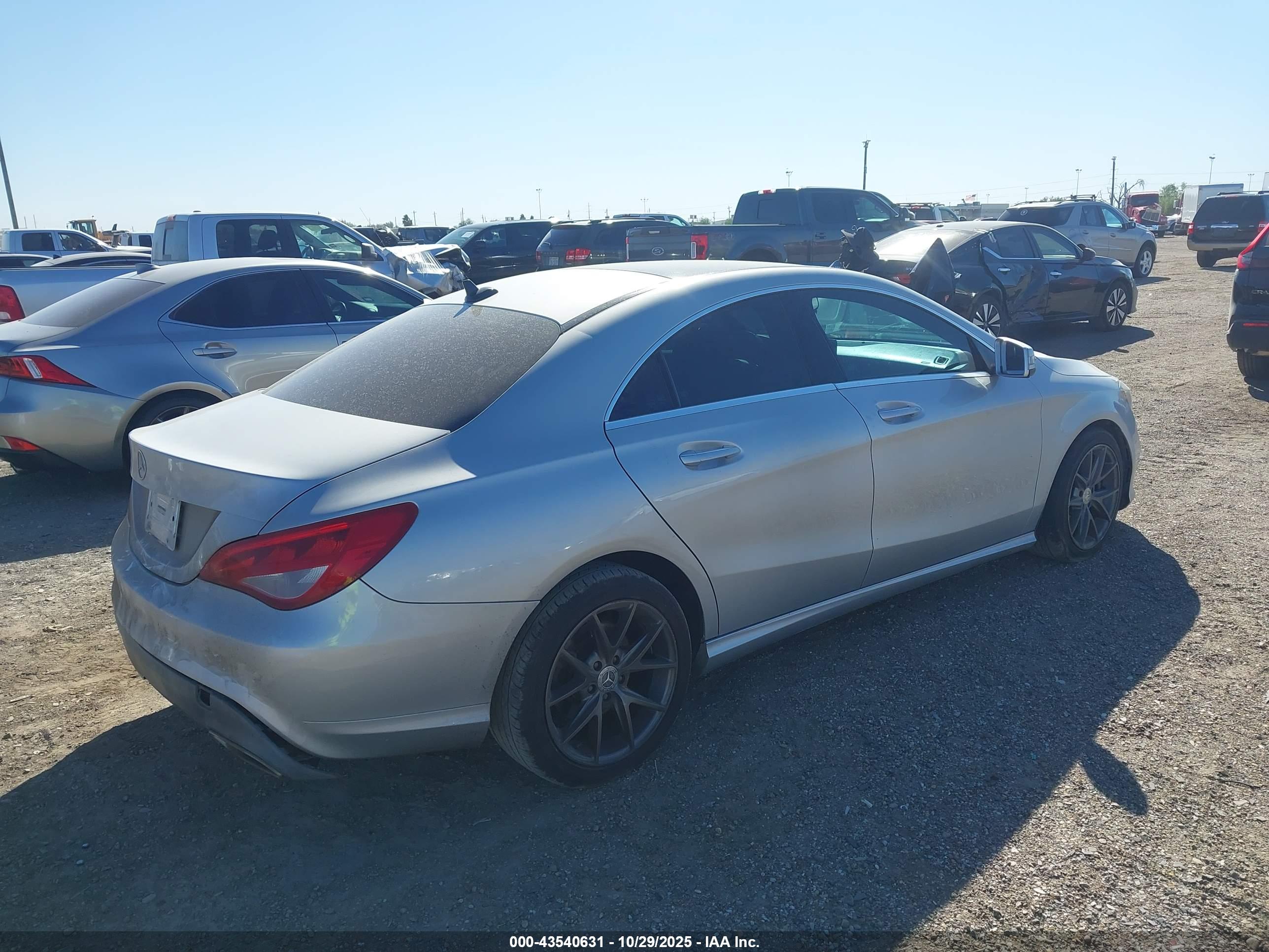 MERCEDES-BENZ CLA image 4
