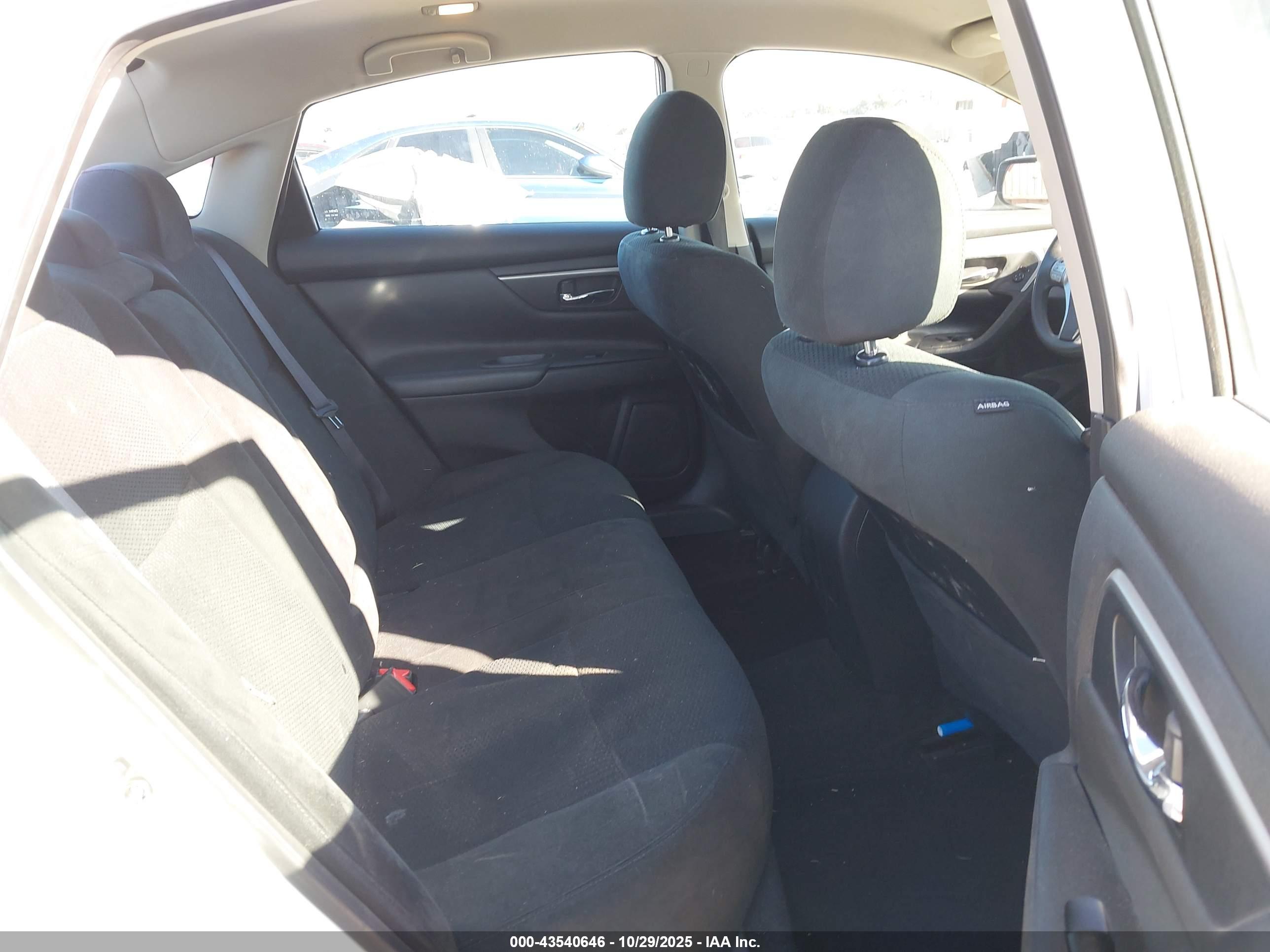 NISSAN ALTIMA image 8