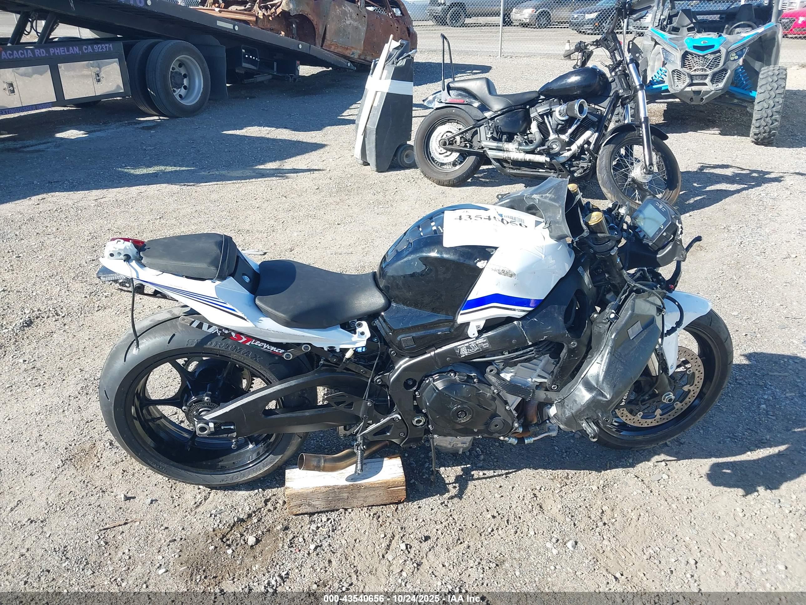 SUZUKI GSX-R1000 image 4