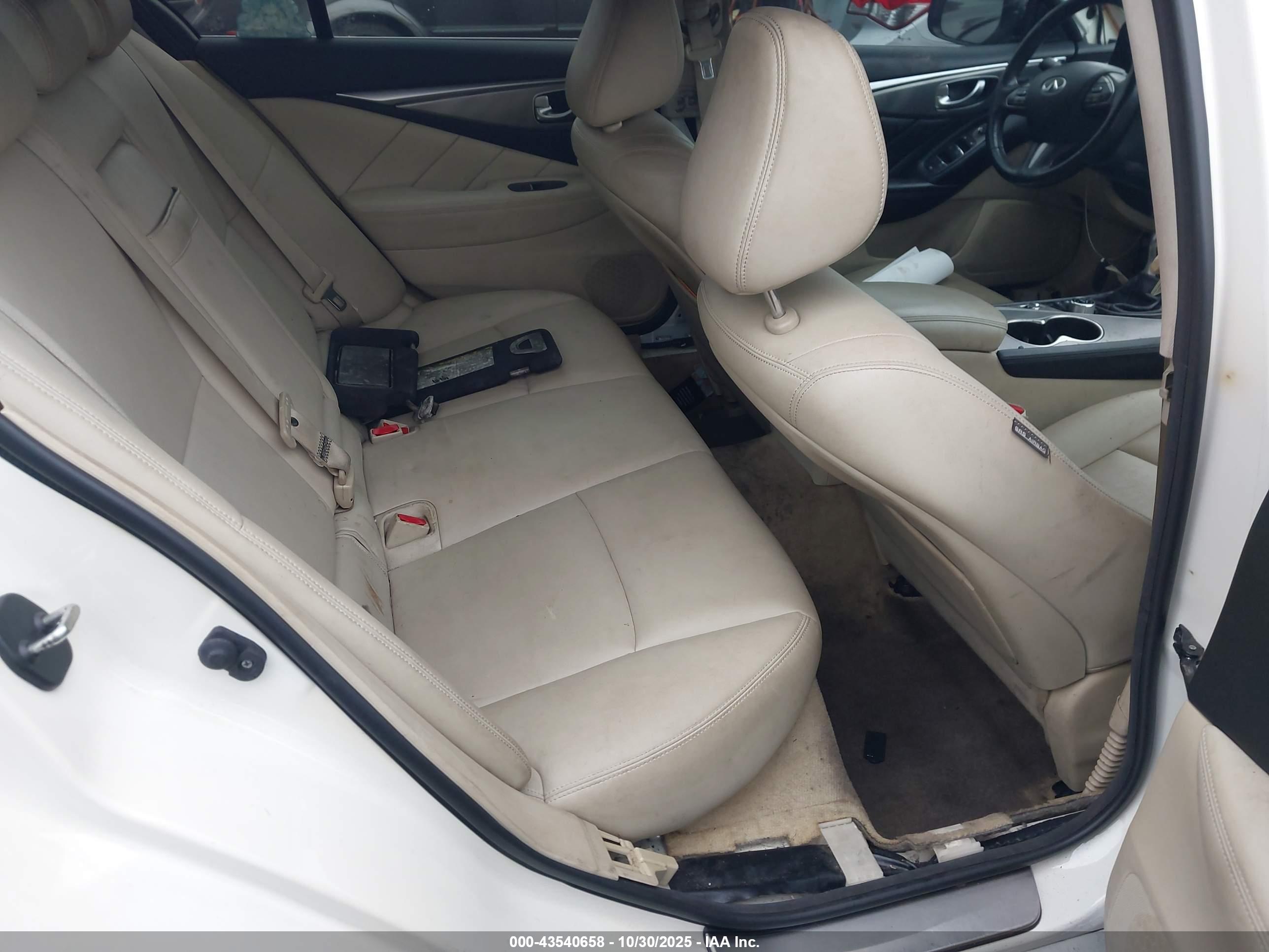 INFINITI Q50 image 8