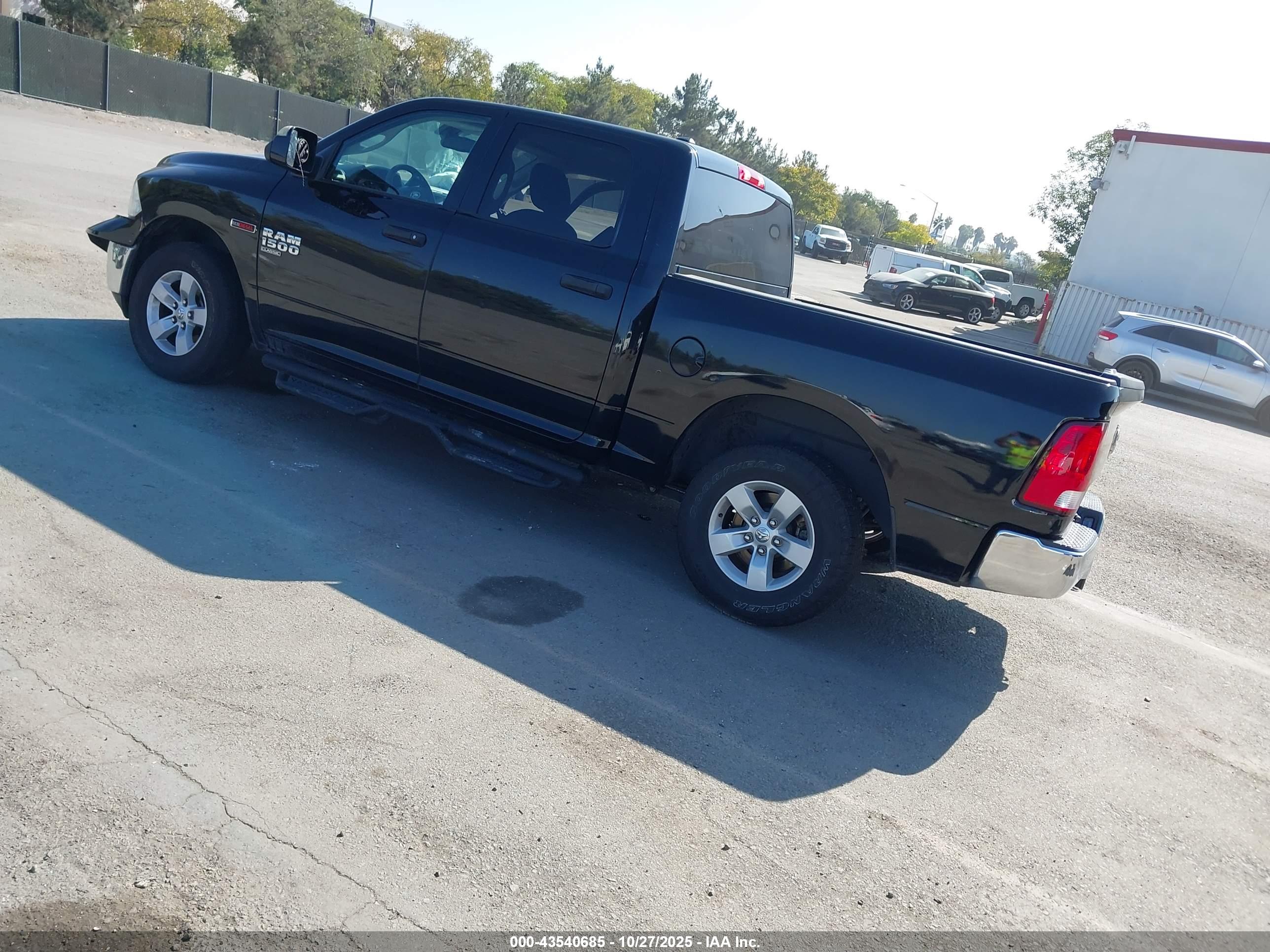 RAM 1500 image 3