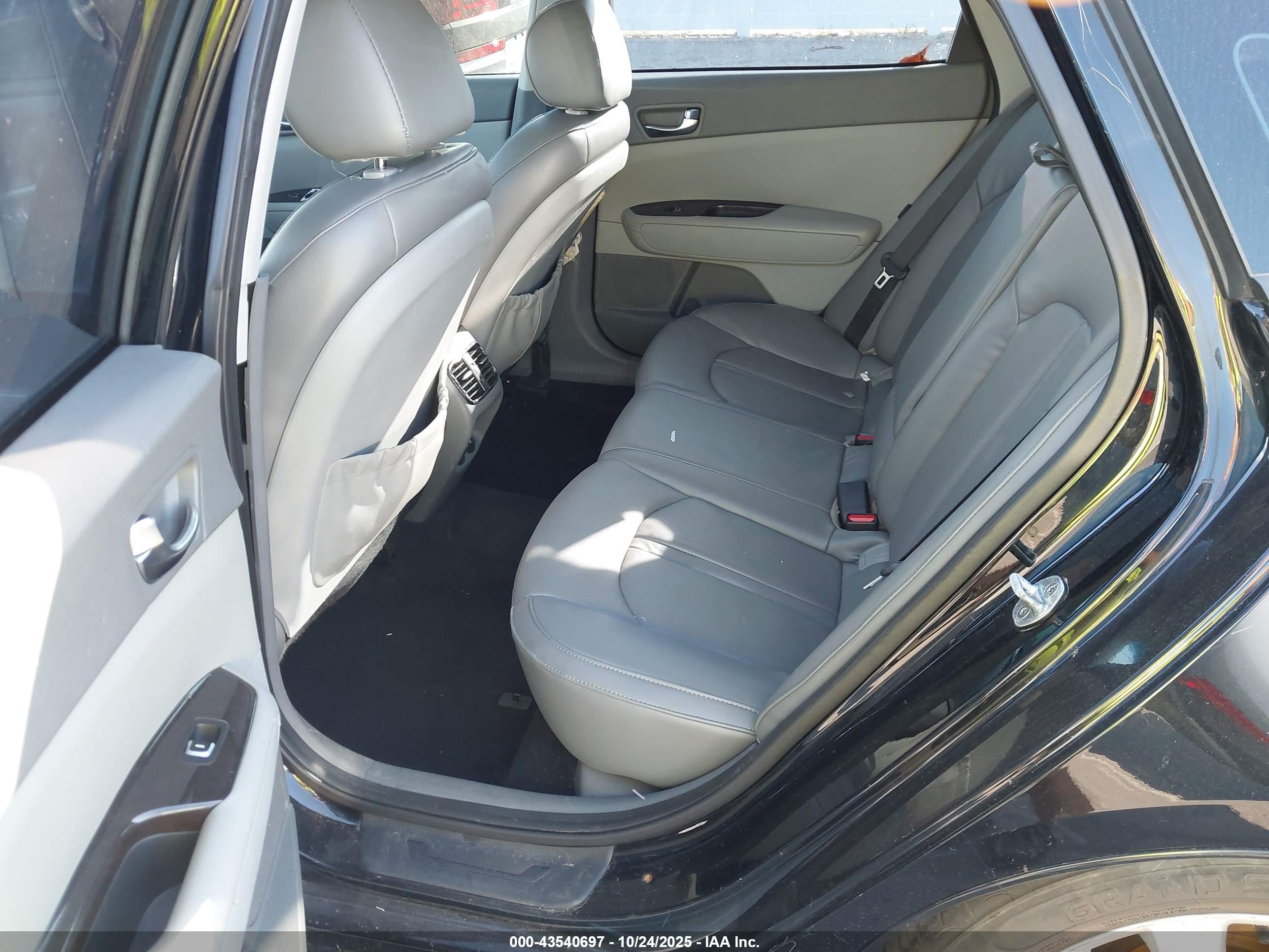 KIA OPTIMA image 8