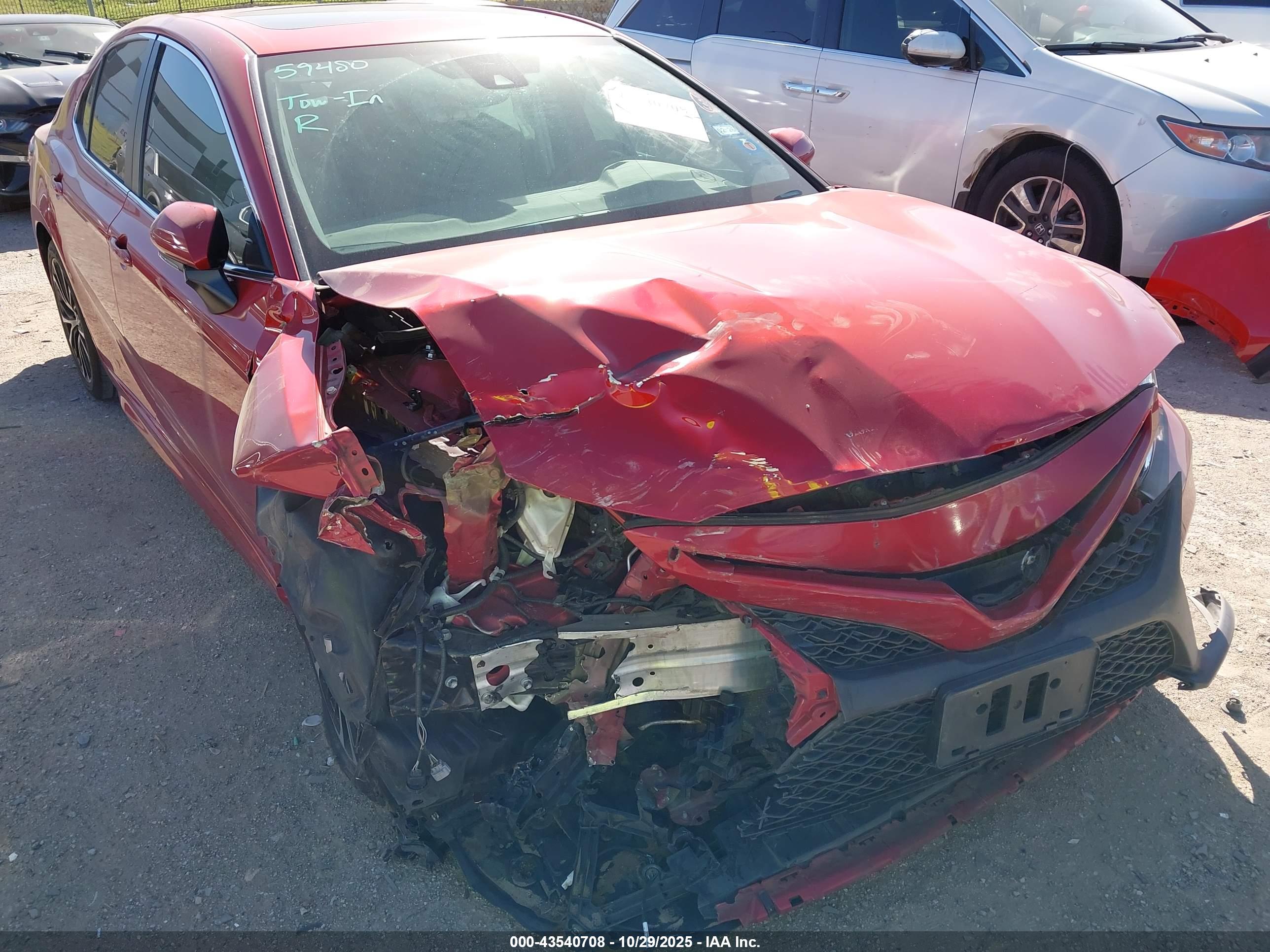 TOYOTA CAMRY image 6