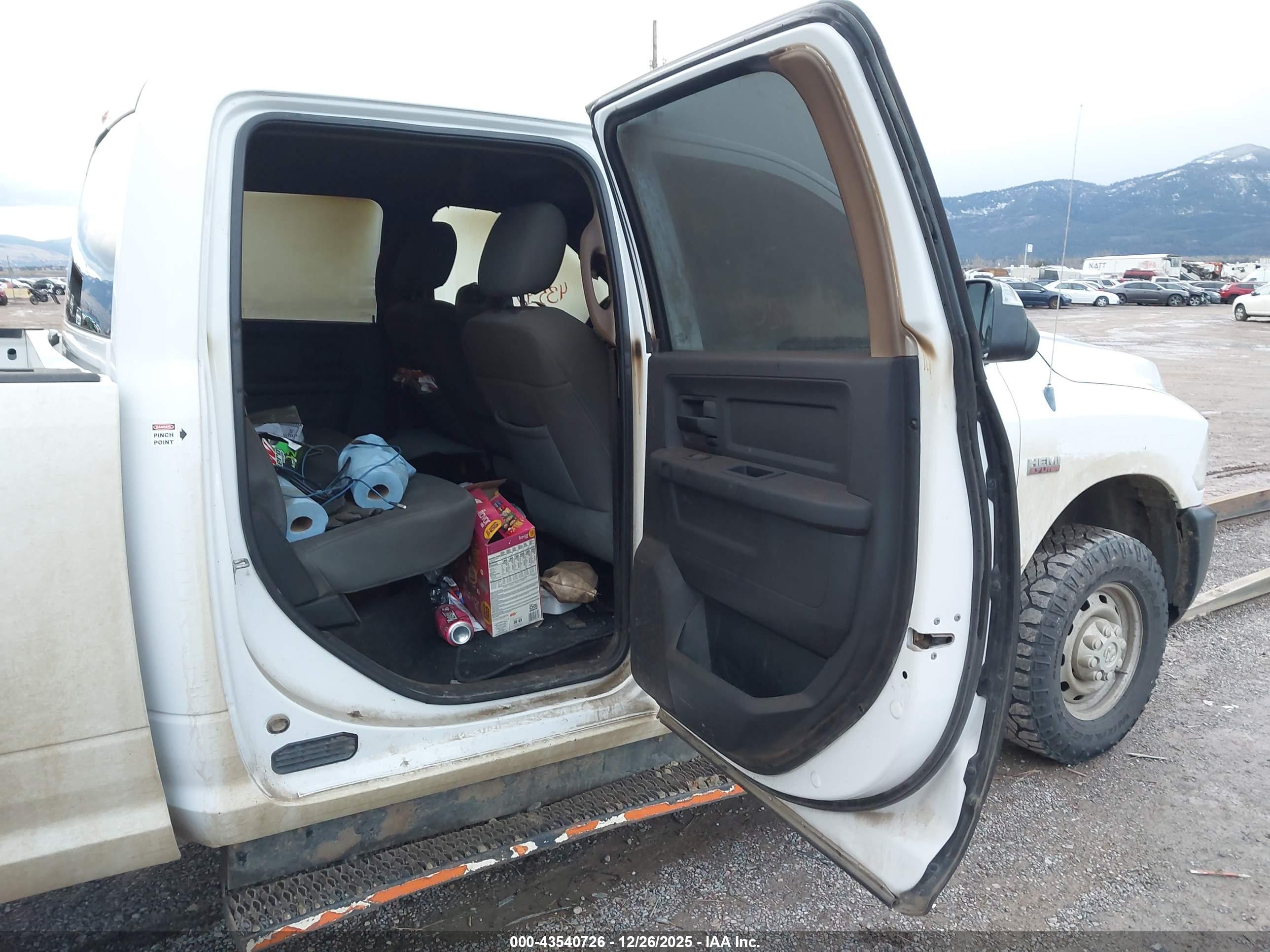 RAM 2500 image 8