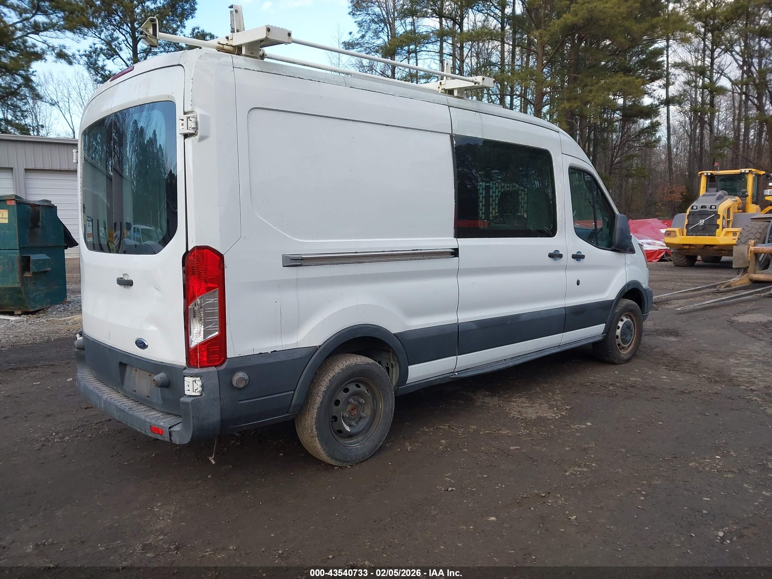 FORD TRANSIT-150 image 4