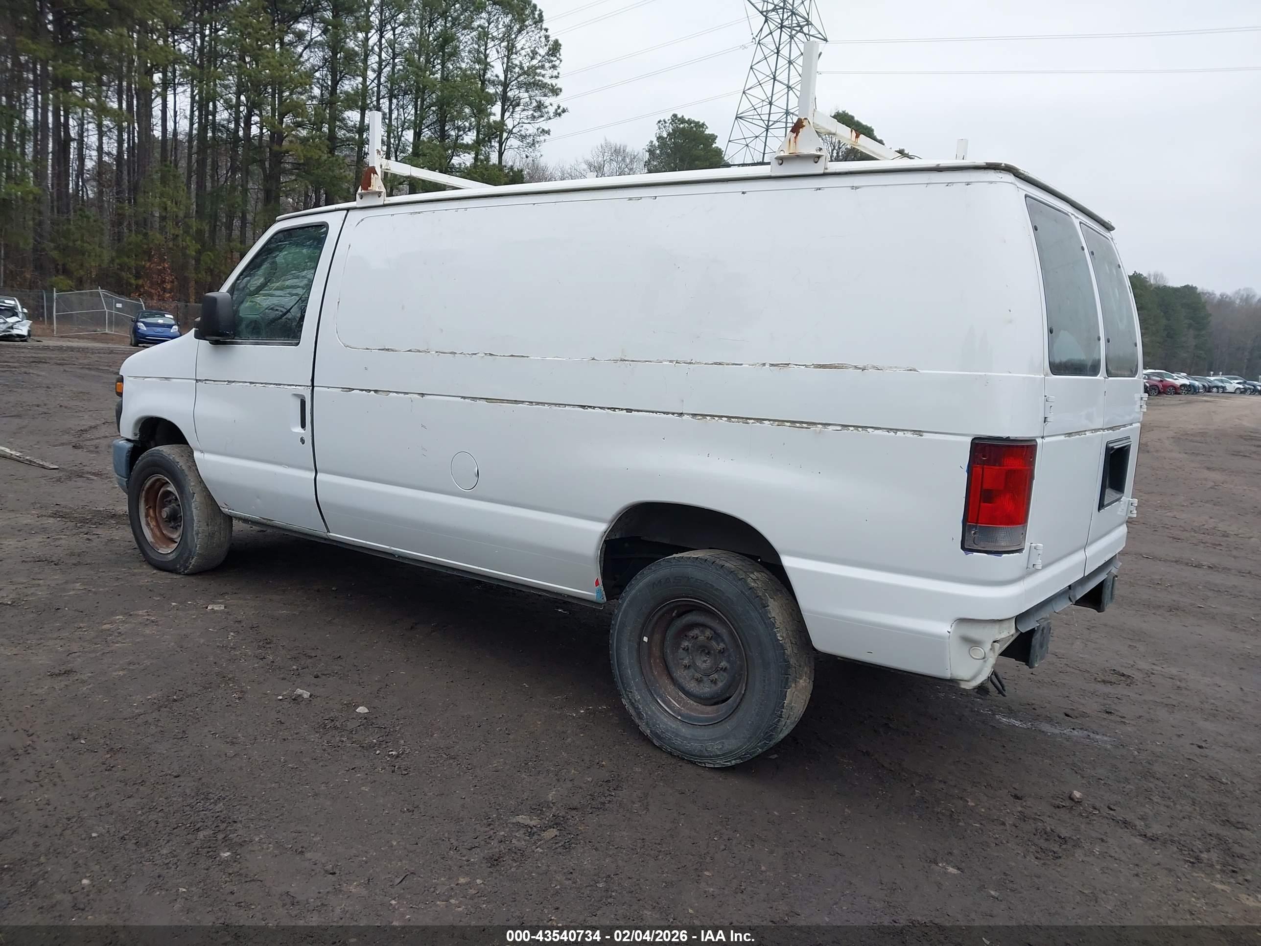 FORD E-250 image 3