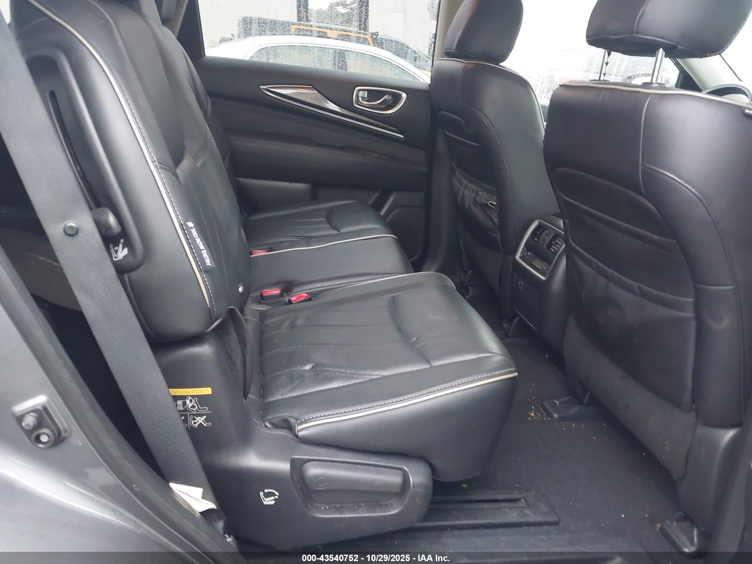 INFINITI QX60 image 8