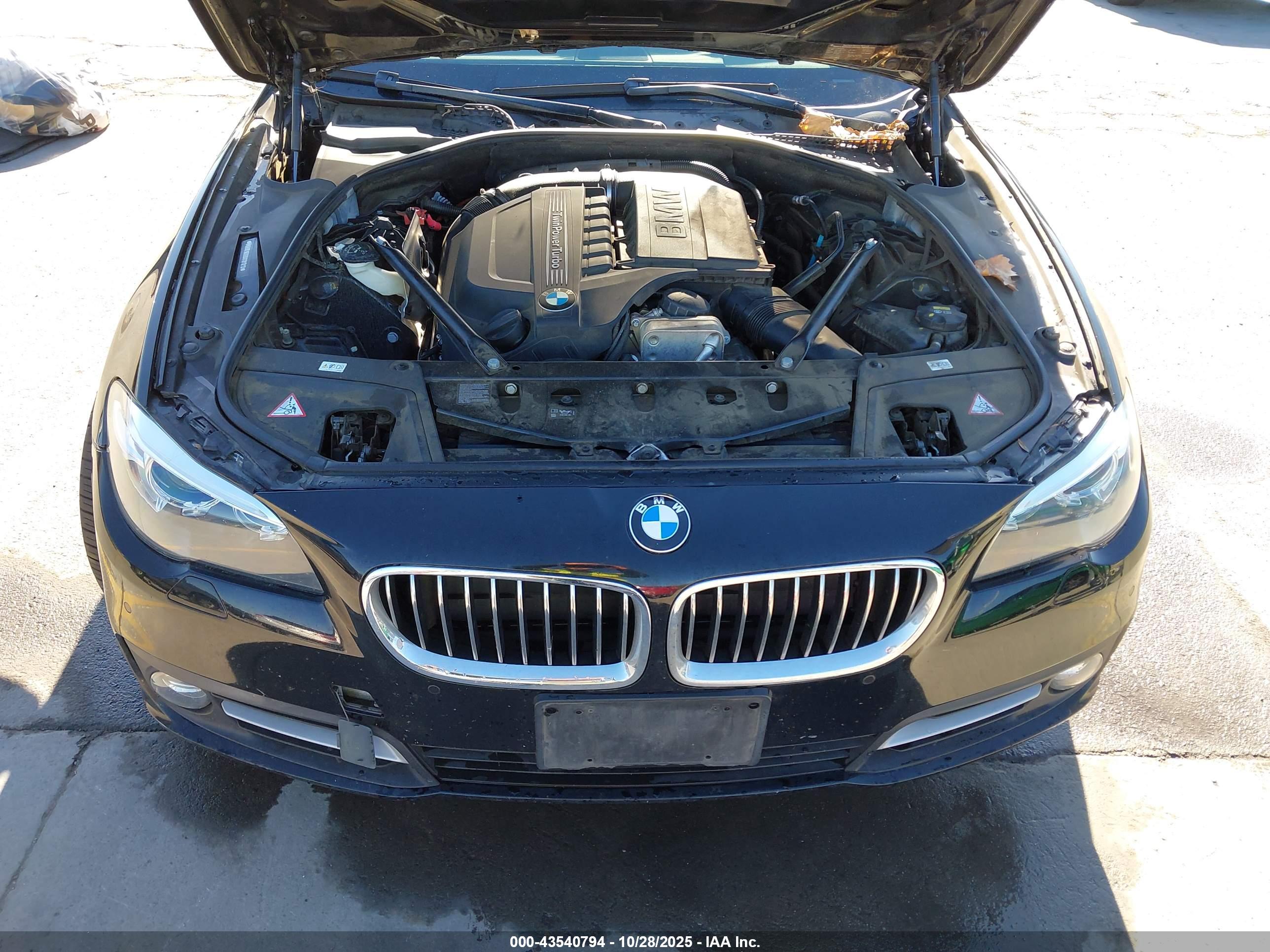 BMW 535I image 10