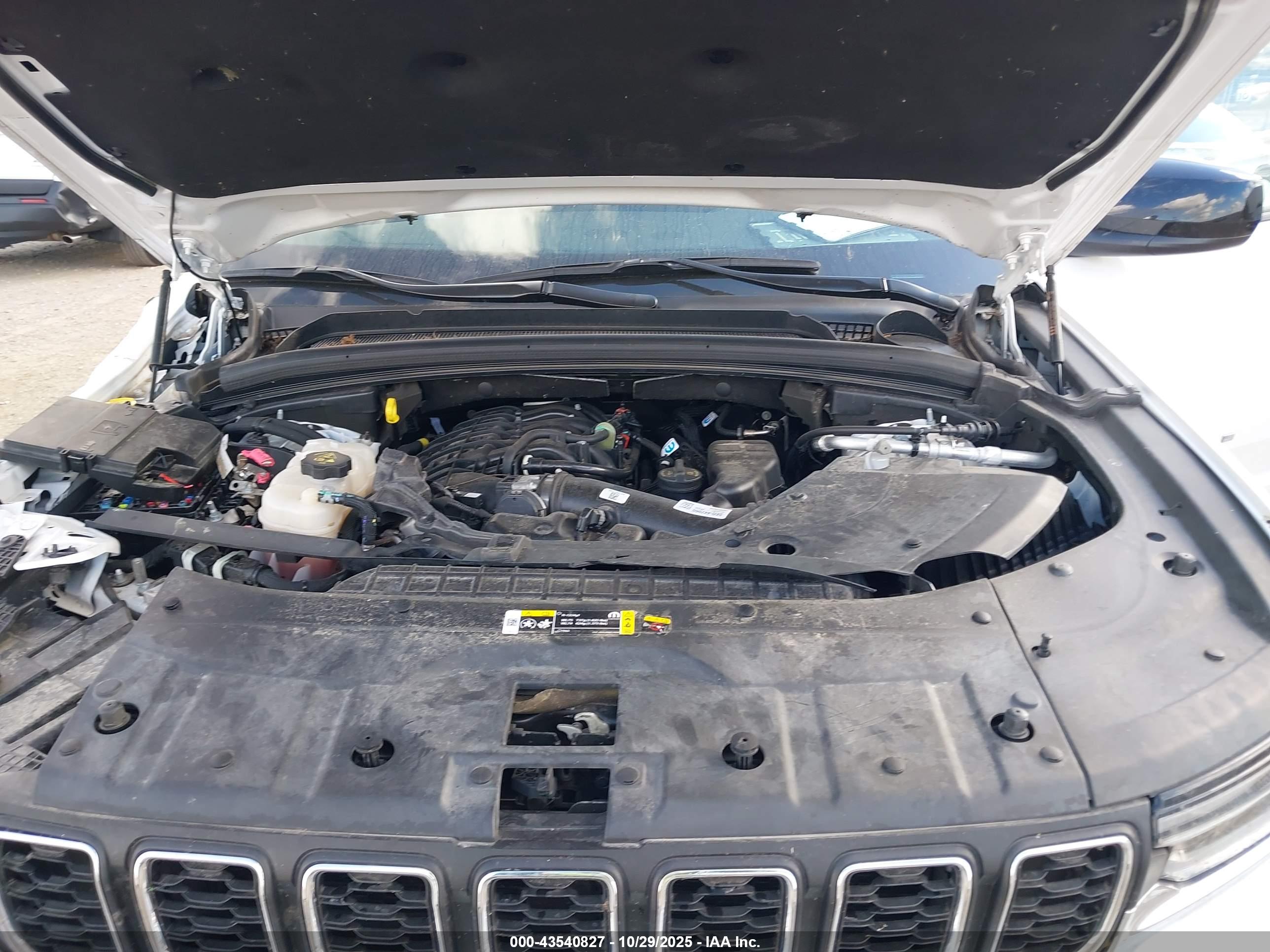 JEEP GRAND image 10