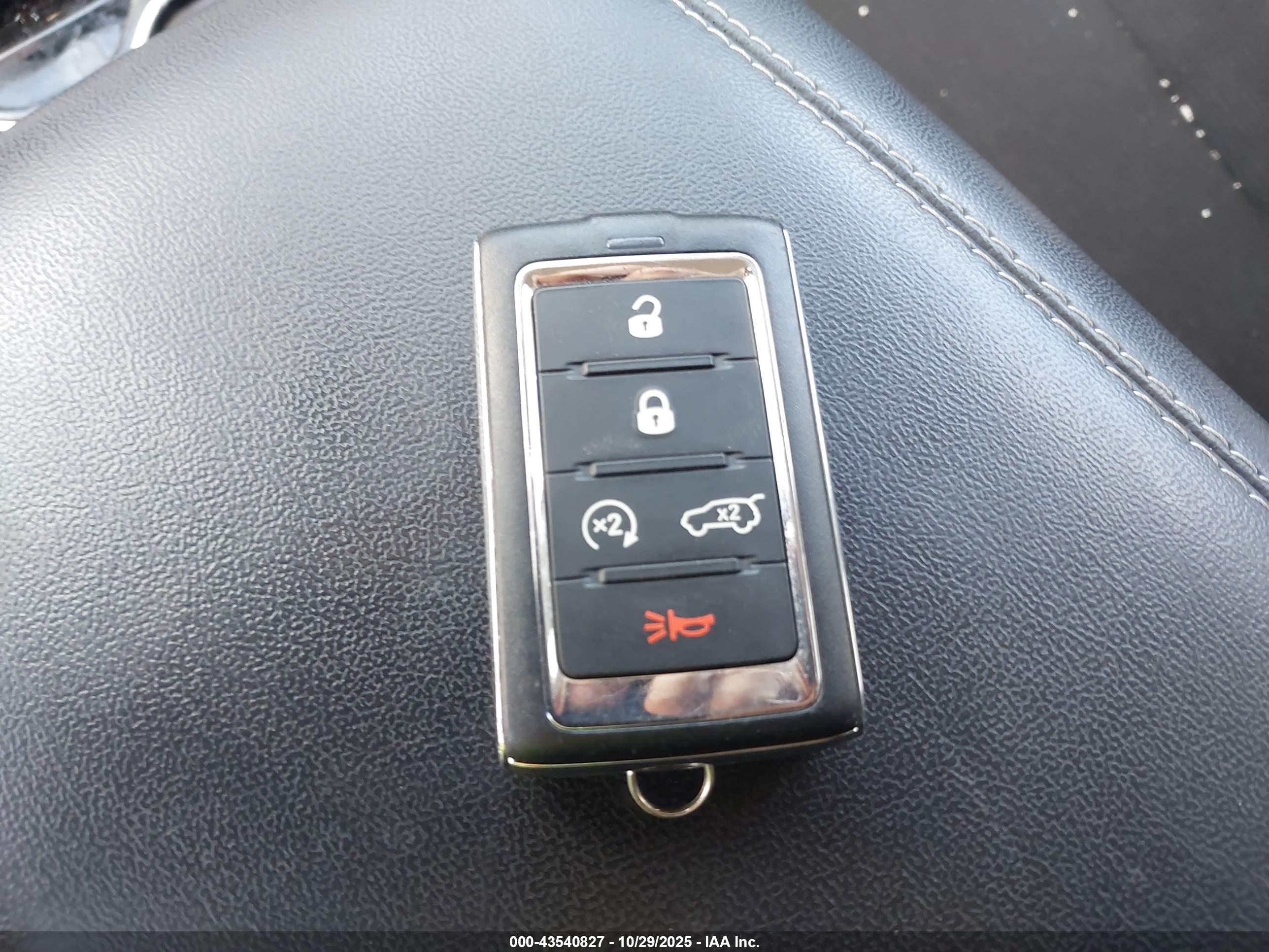 JEEP GRAND image 11