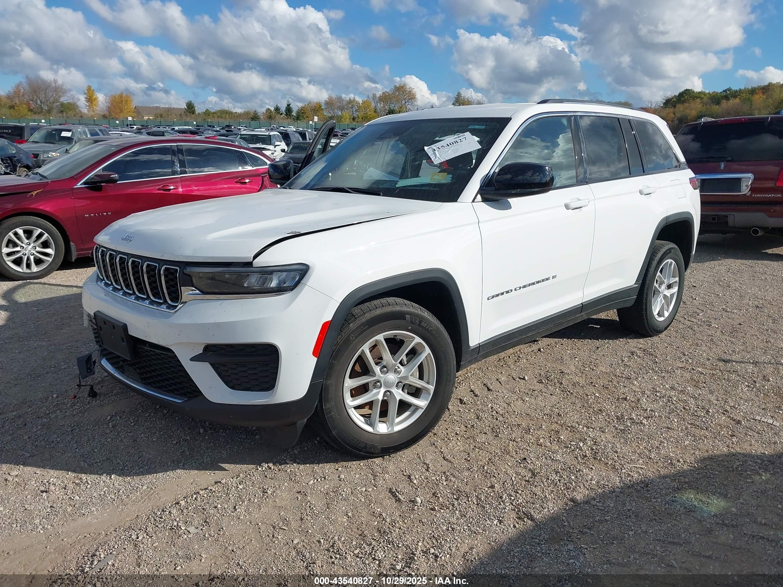JEEP GRAND image 2