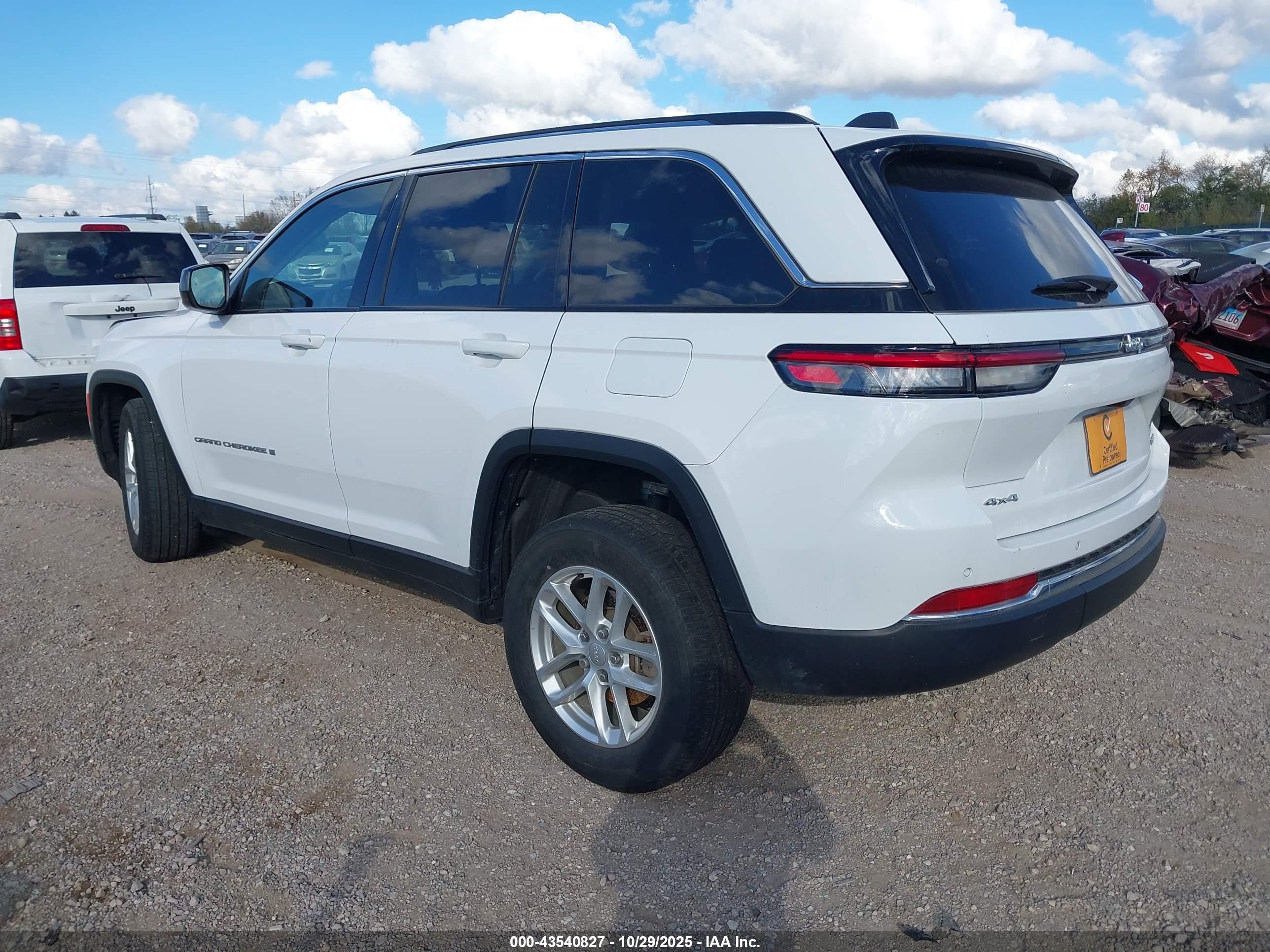 JEEP GRAND image 3