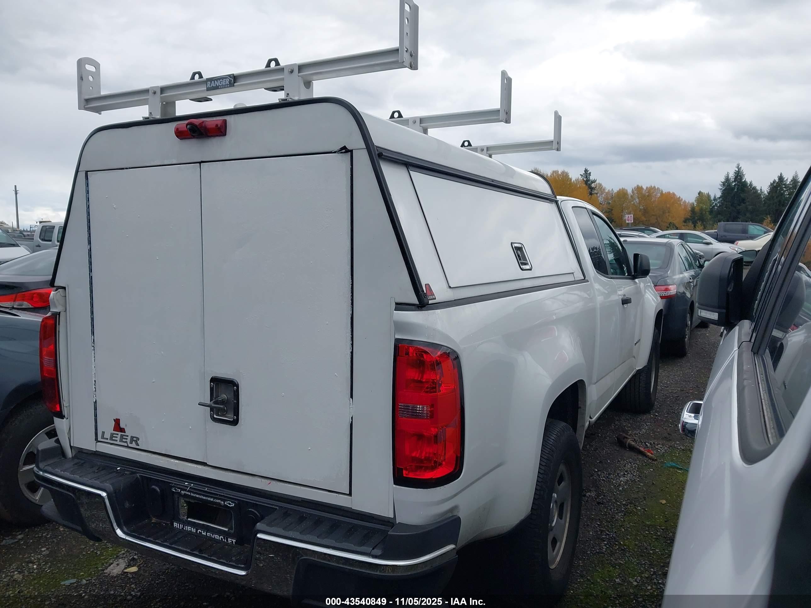CHEVROLET COLORADO image 4