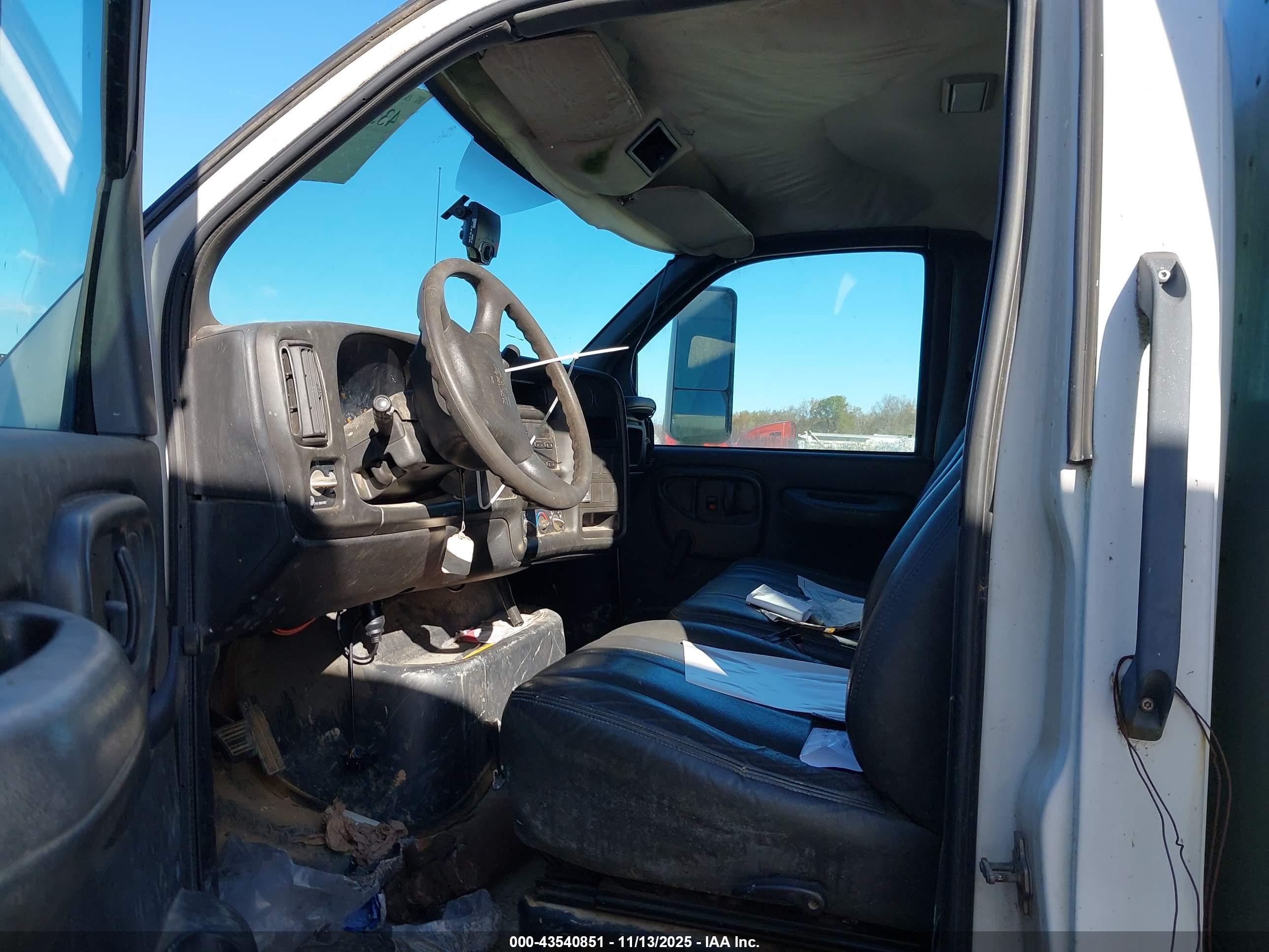GMC C7500 image 8