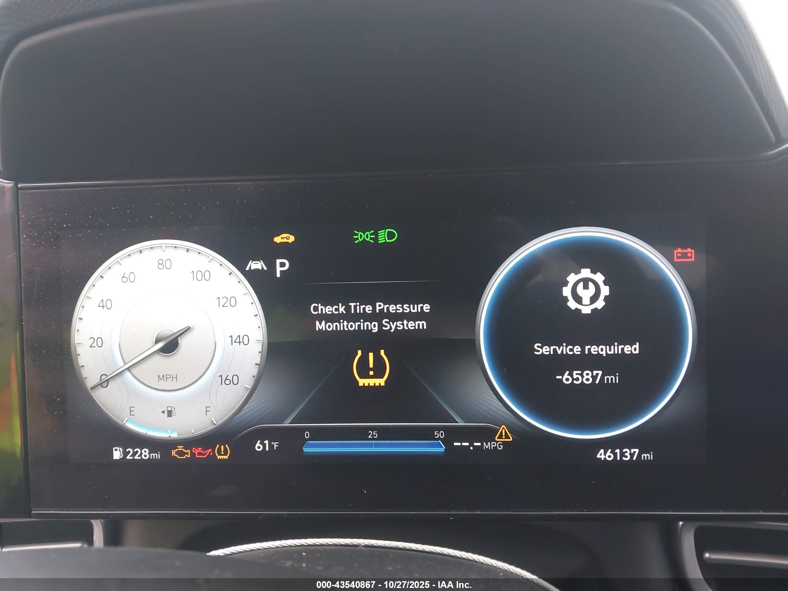 HYUNDAI ELANTRA image 7