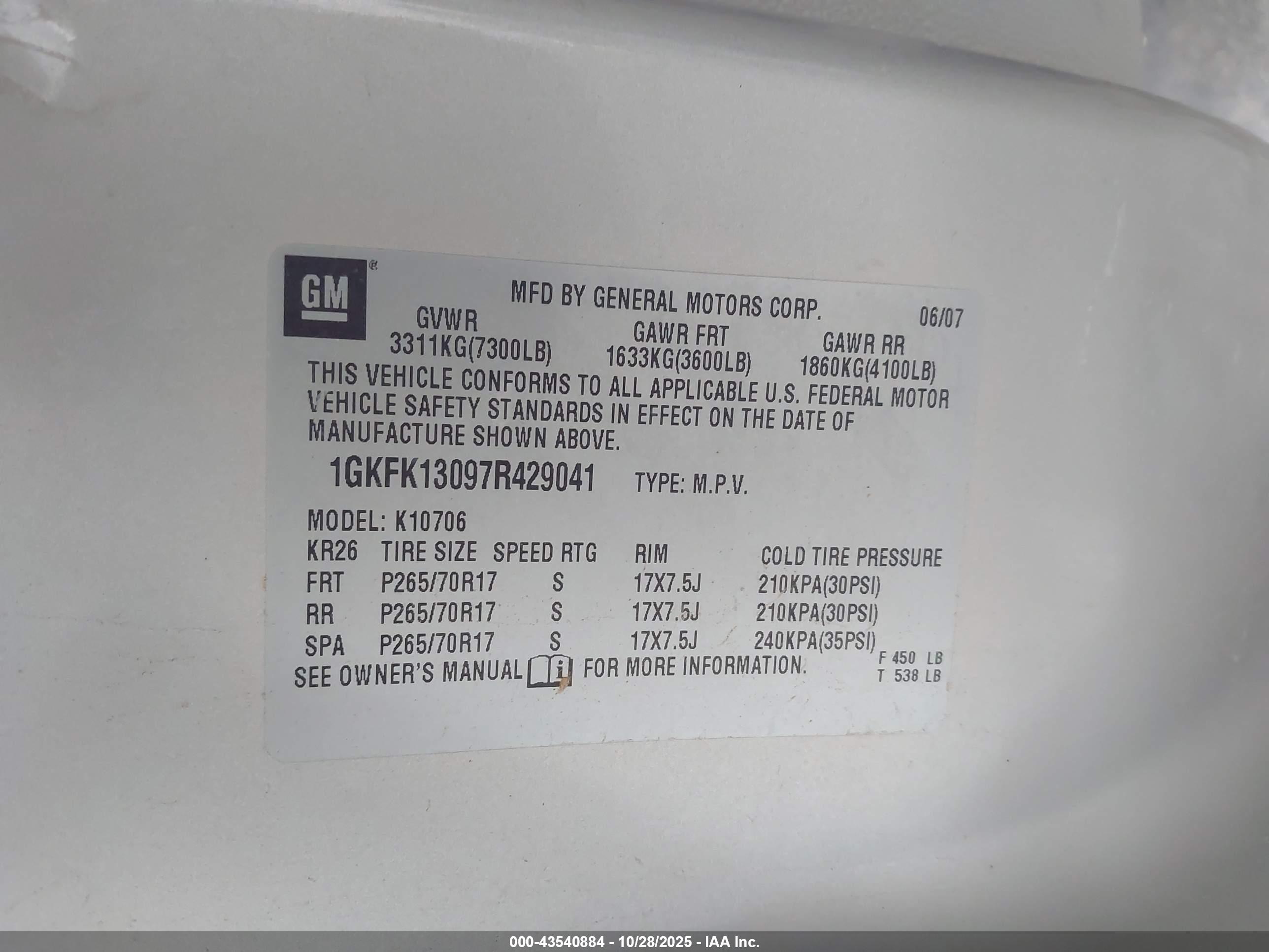 GMC YUKON image 9