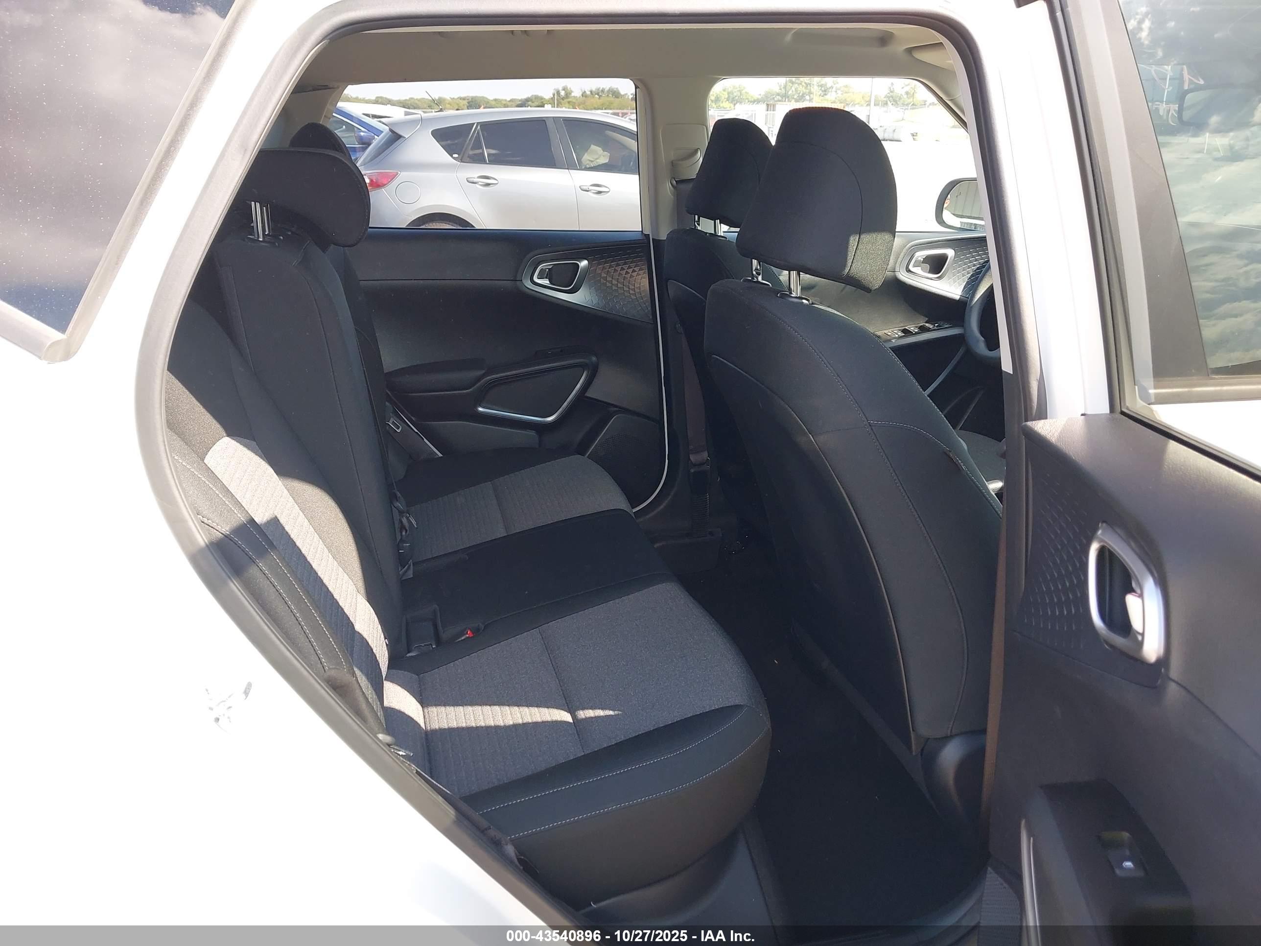 KIA SOUL image 8