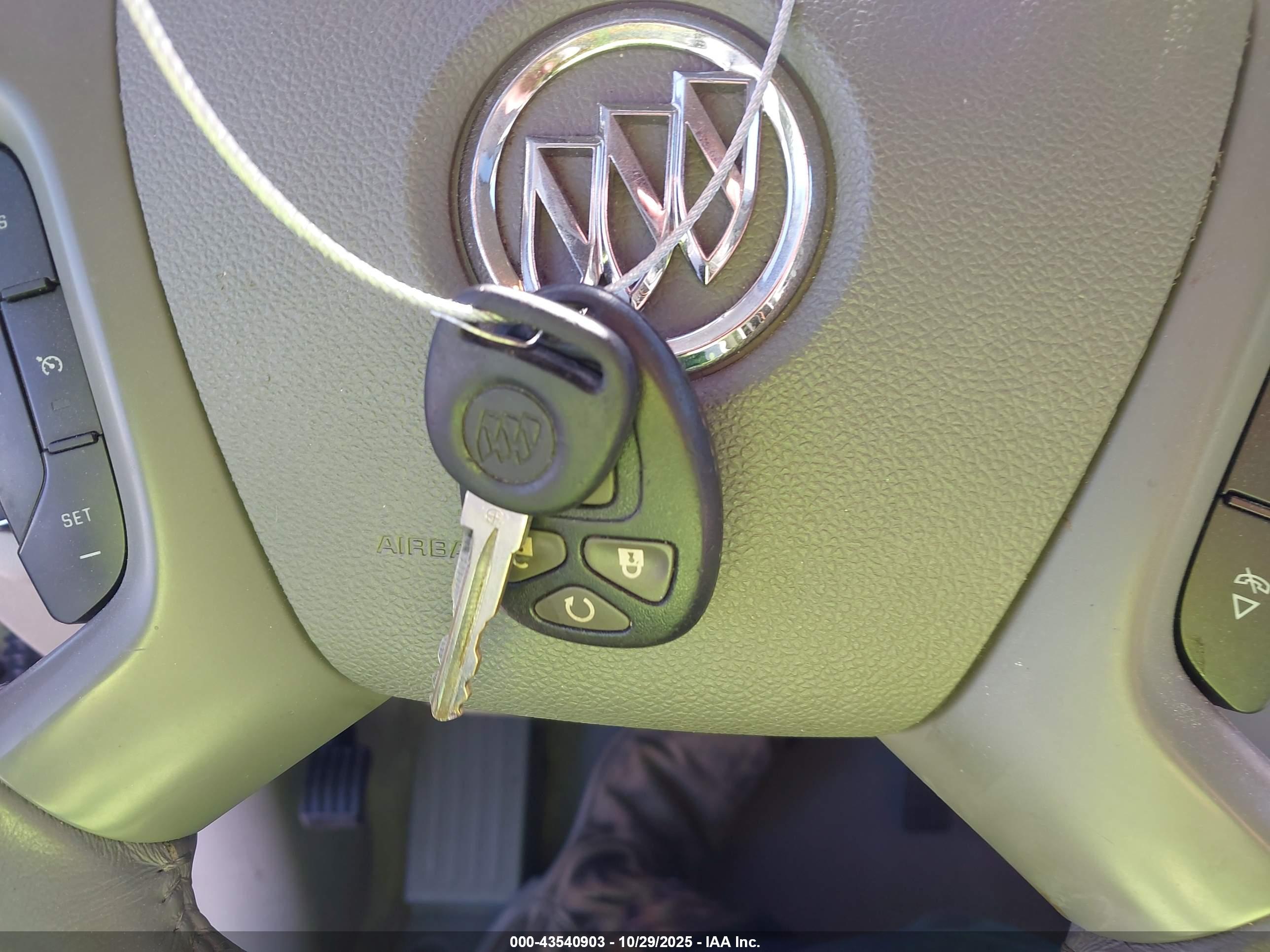 BUICK ENCLAVE image 11