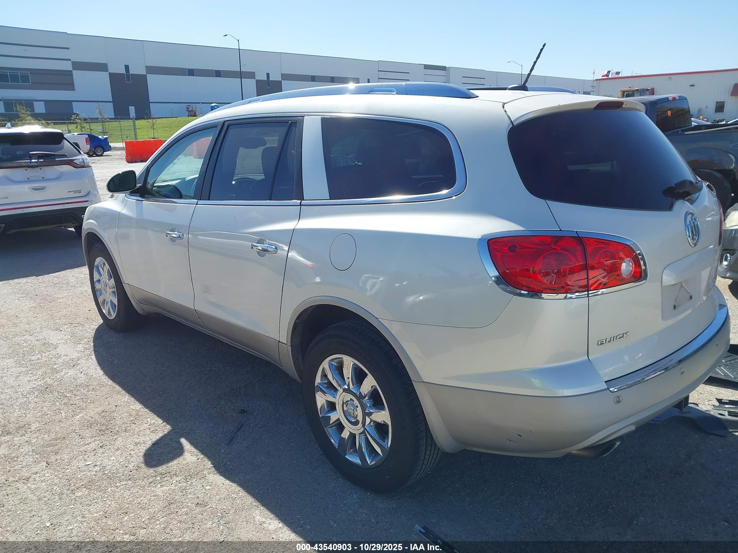 BUICK ENCLAVE image 3