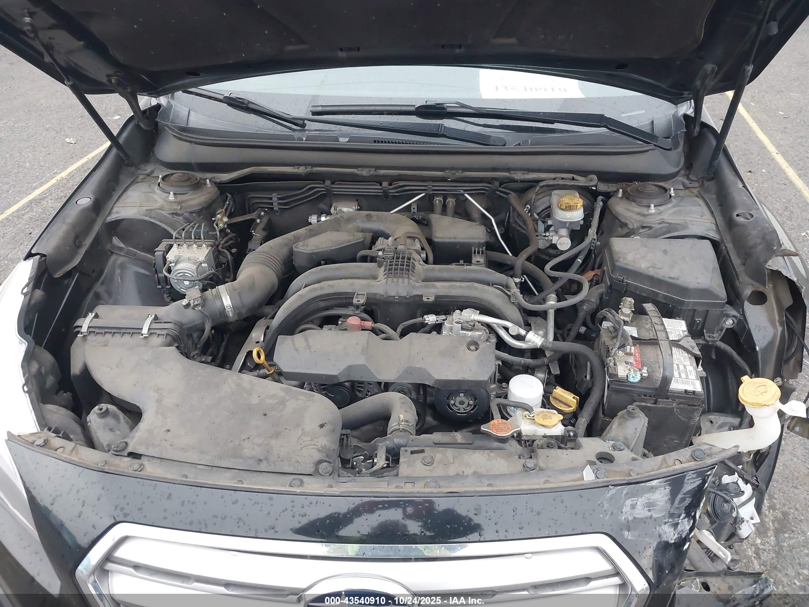SUBARU OUTBACK image 10