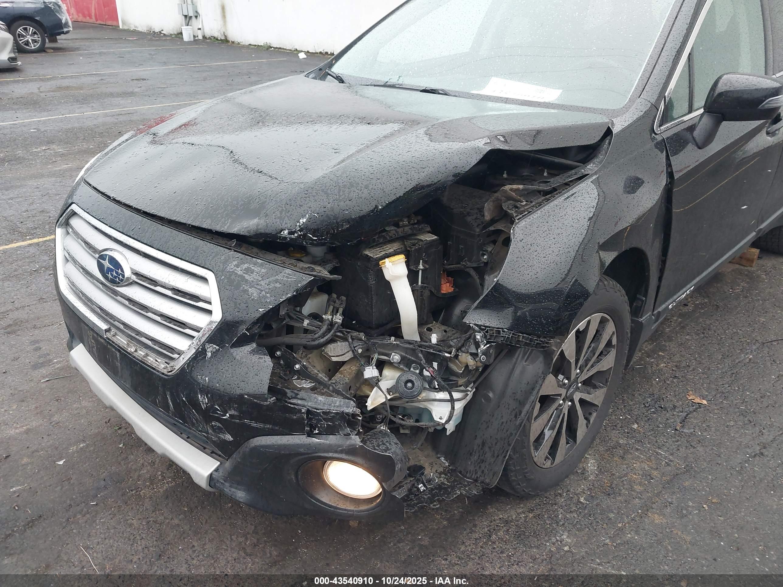 SUBARU OUTBACK image 6