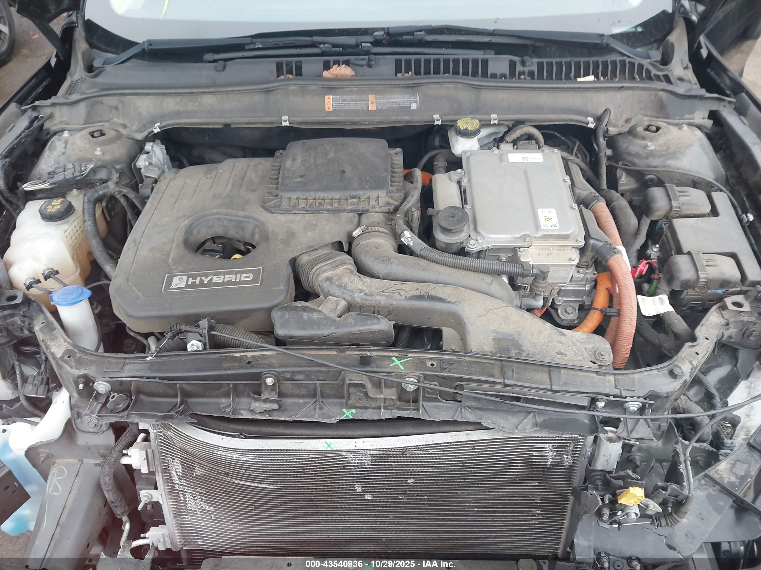 FORD FUSION image 10