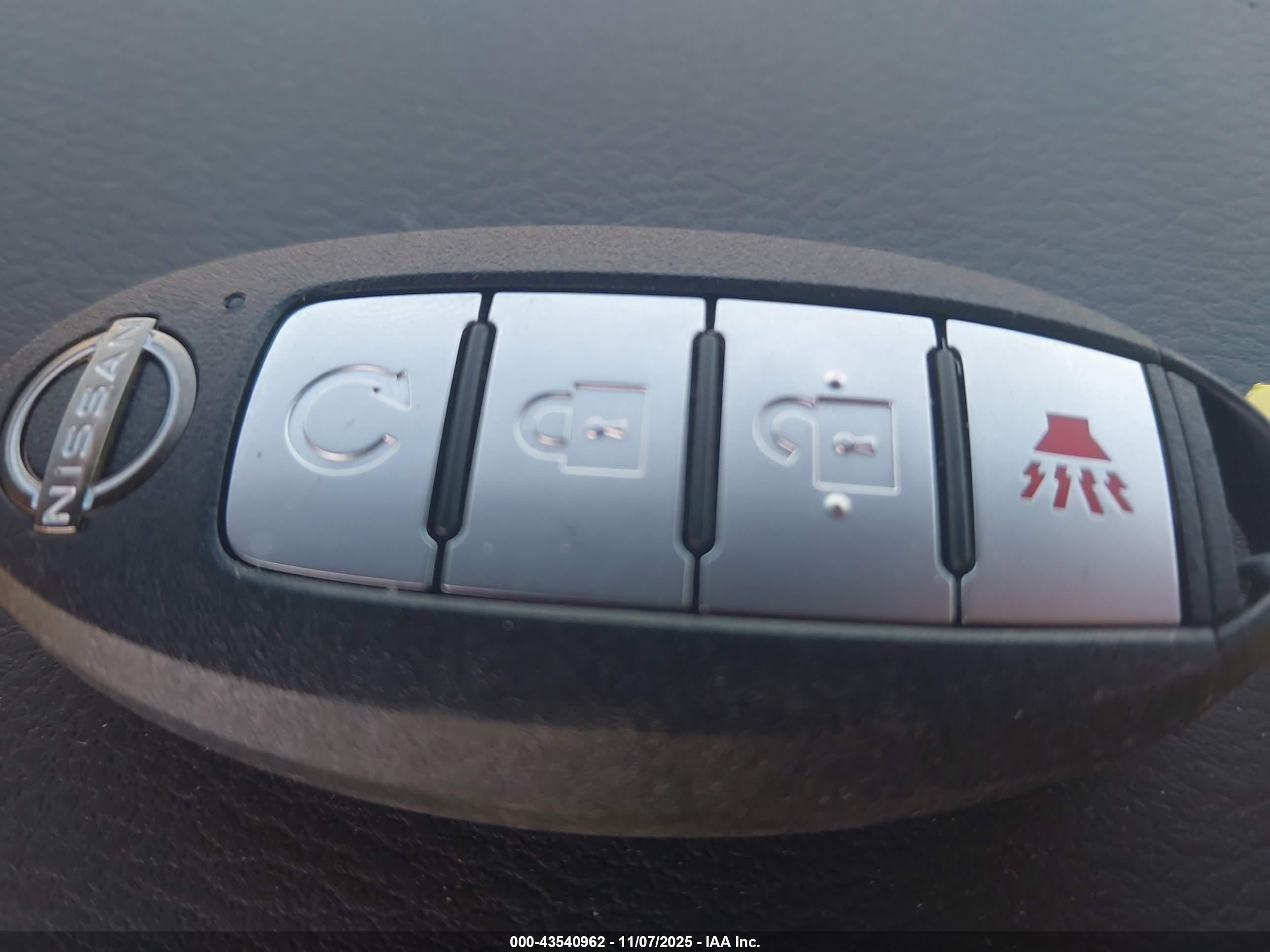 NISSAN FRONTIER image 11