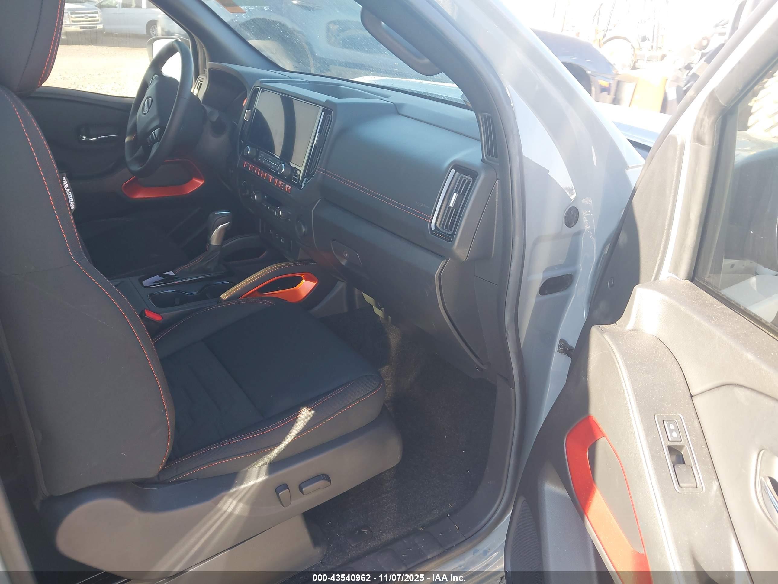 NISSAN FRONTIER image 5