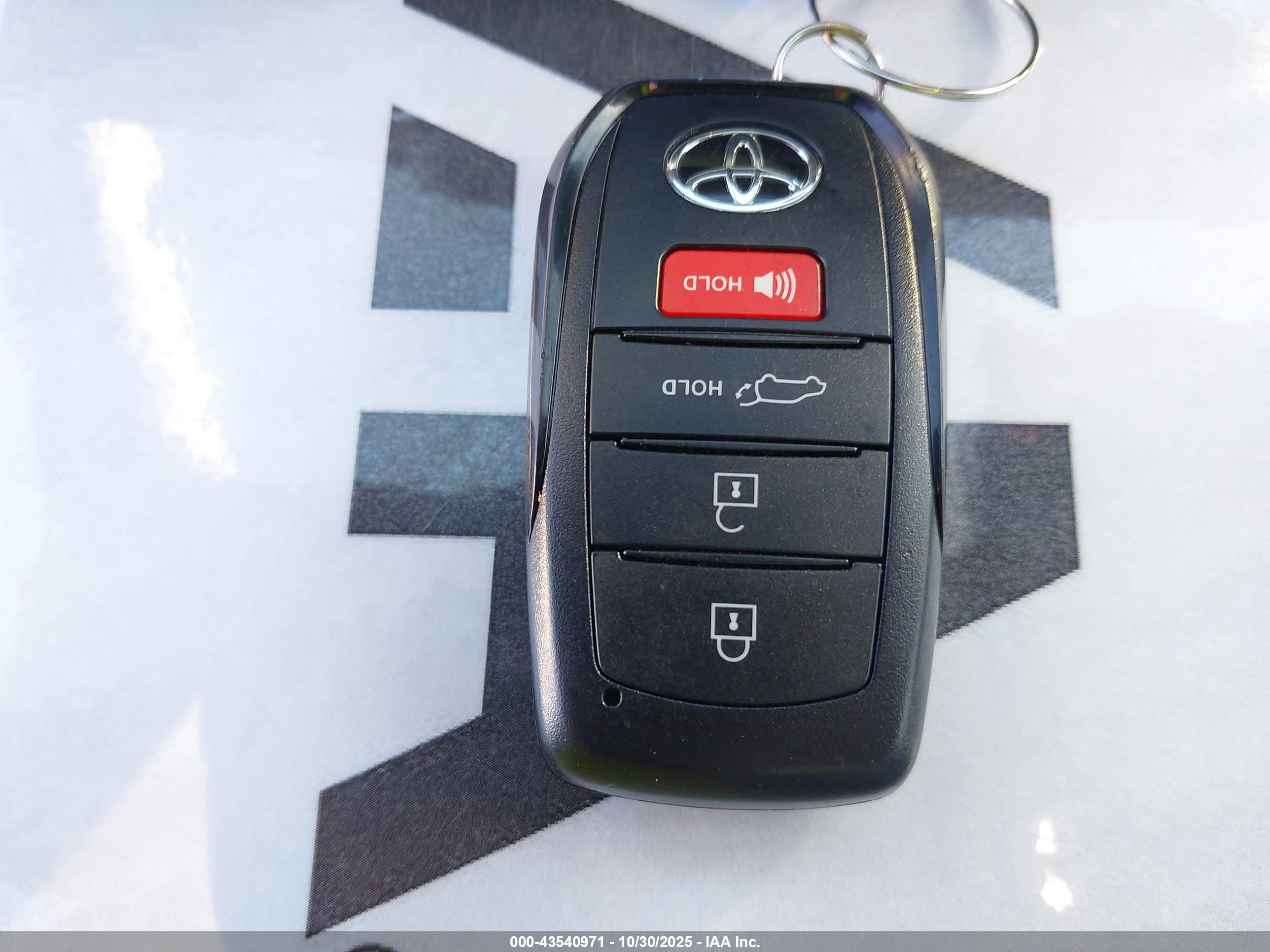 TOYOTA GRAND image 11