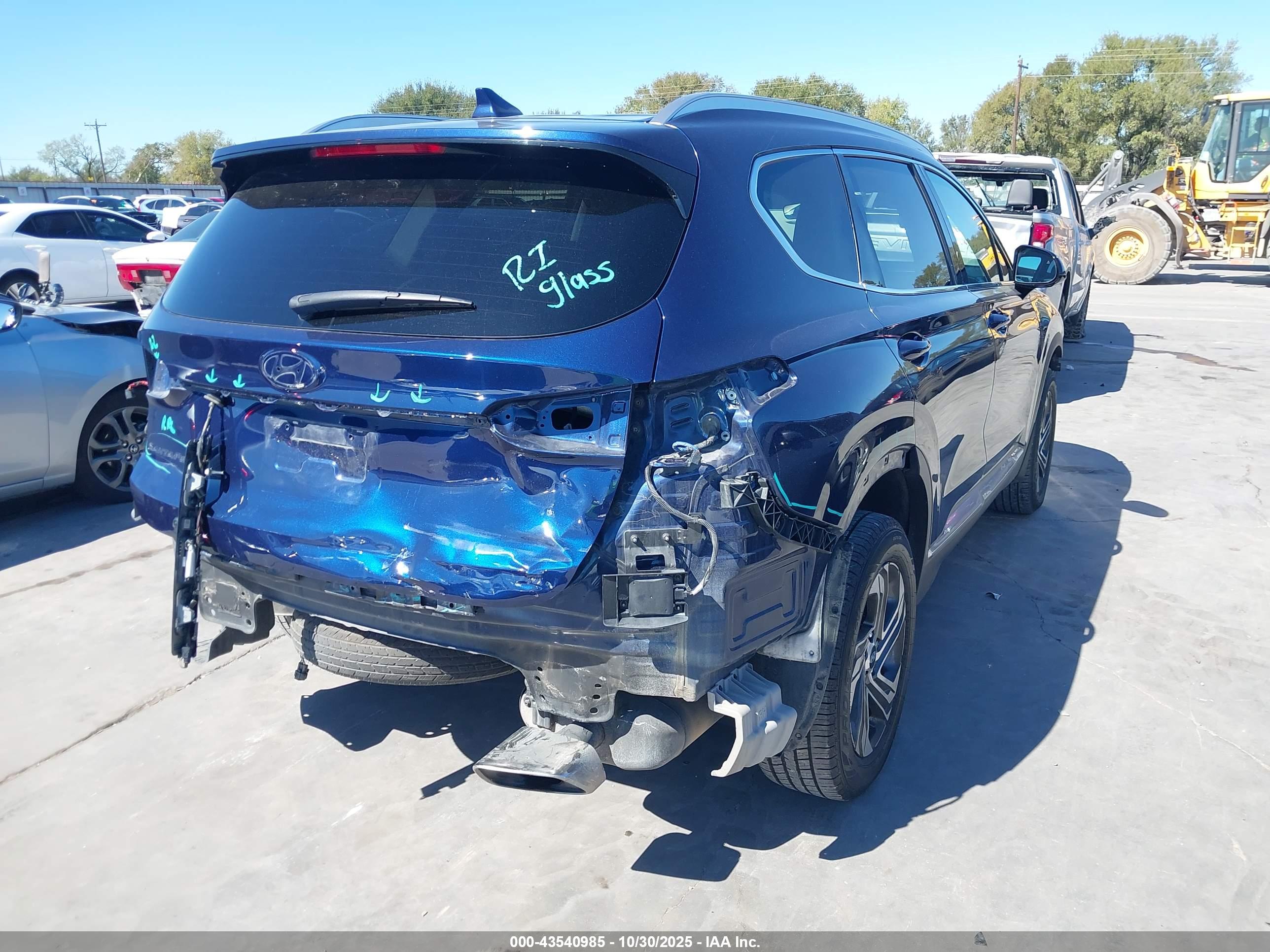 HYUNDAI SANTA image 4