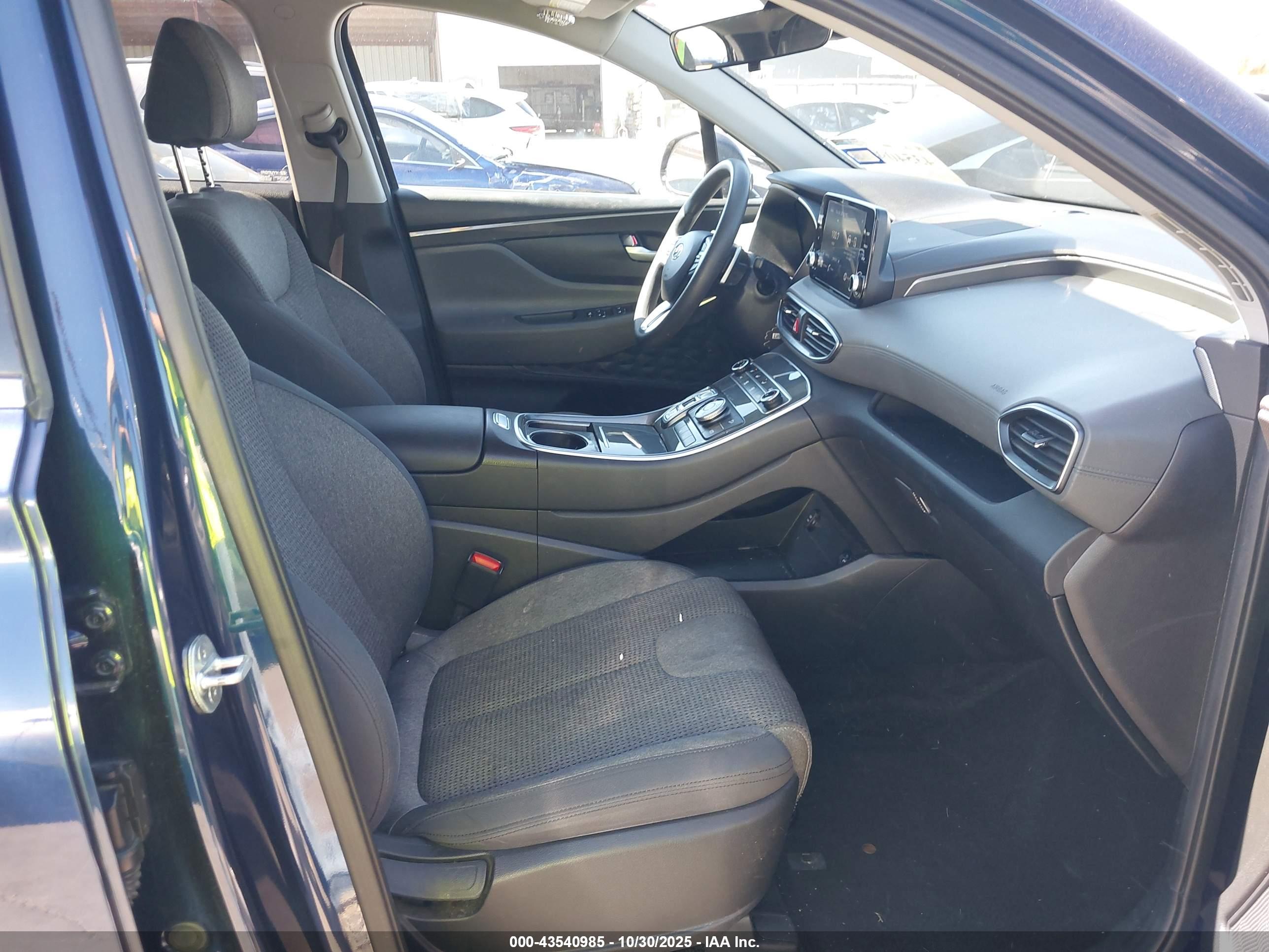 HYUNDAI SANTA image 5