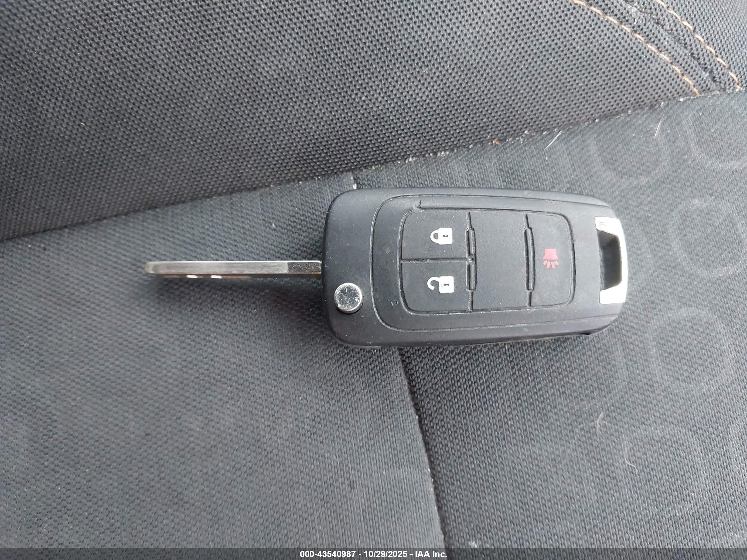 CHEVROLET TRAX image 11