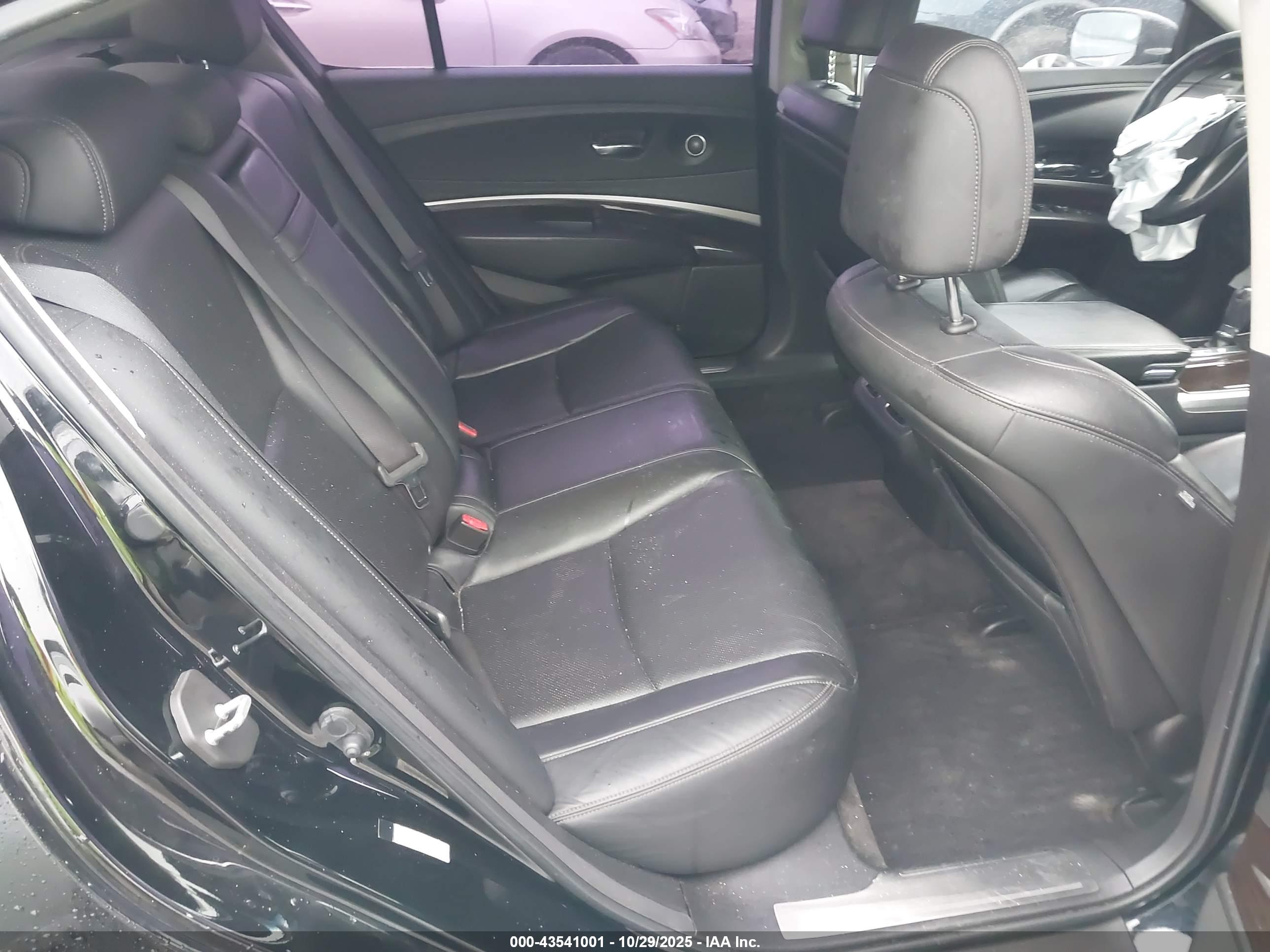 ACURA RLX image 8