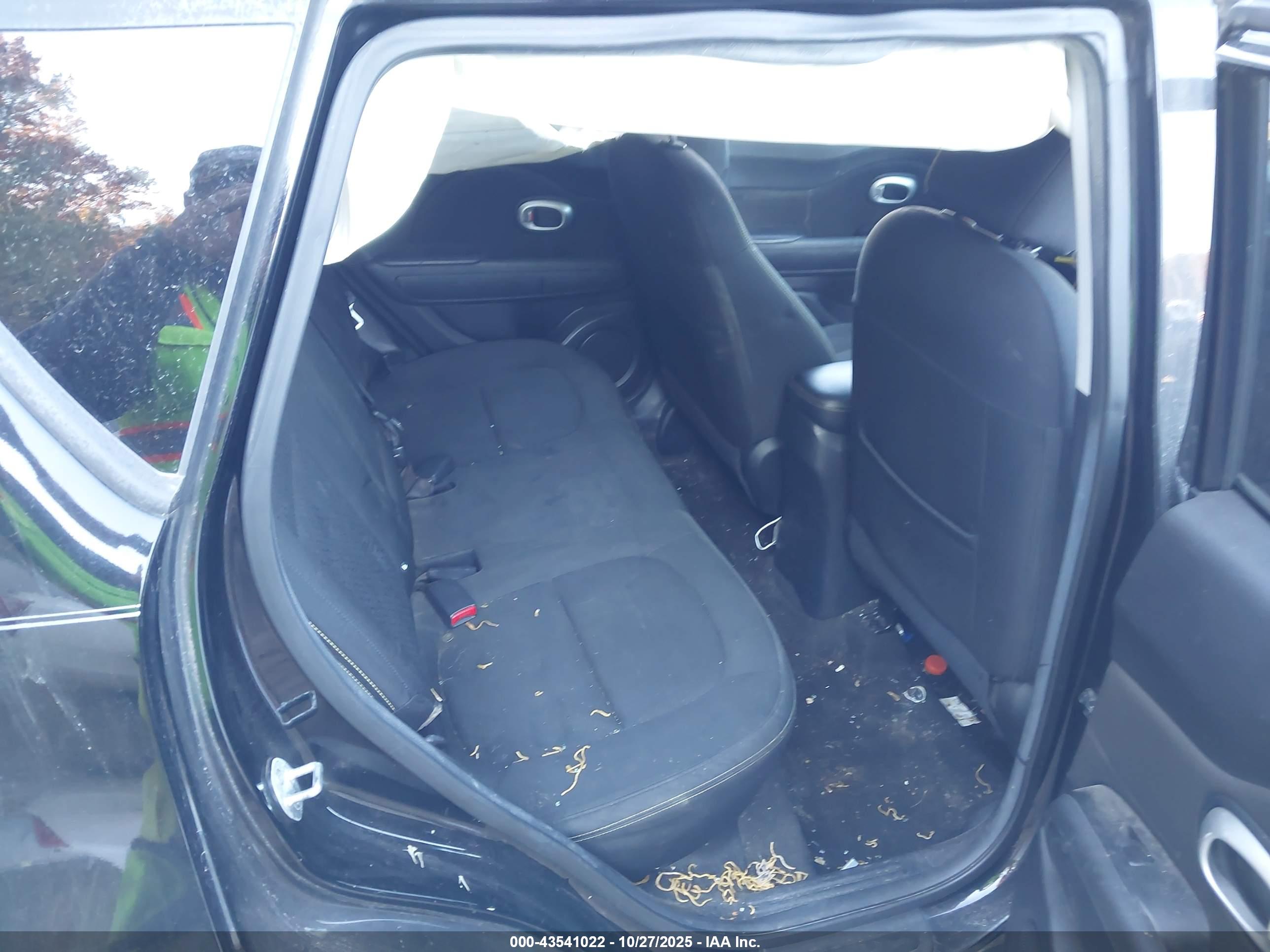 KIA SOUL image 8