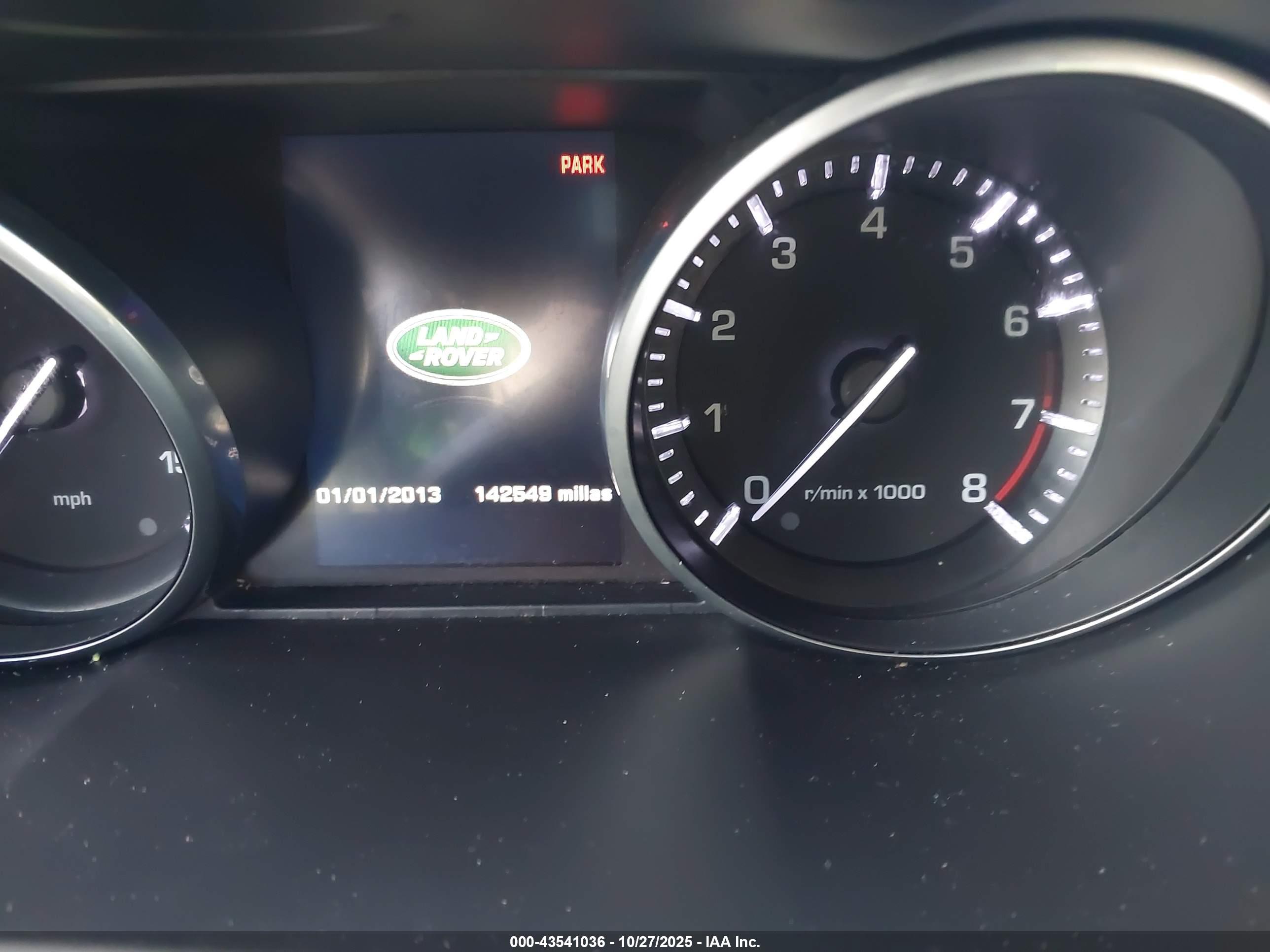 LAND ROVER image 7
