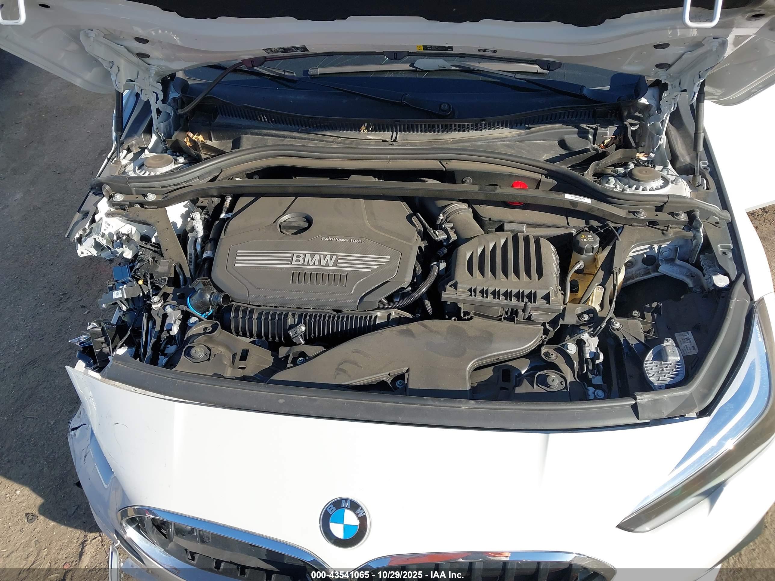 BMW 228 image 10
